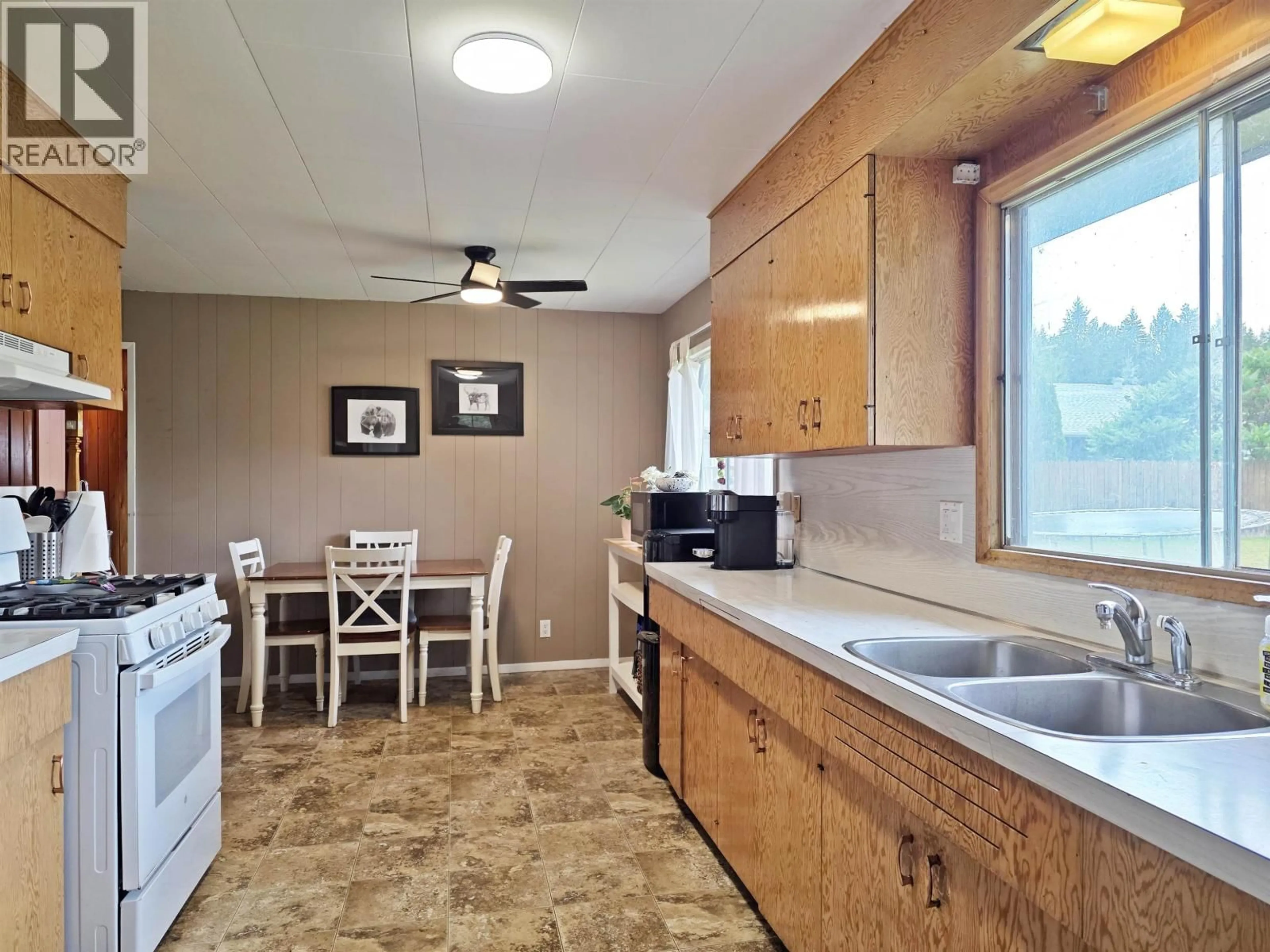 Standard kitchen, ceramic/tile floor for 2521 GOOK ROAD, Quesnel British Columbia V2J4H8