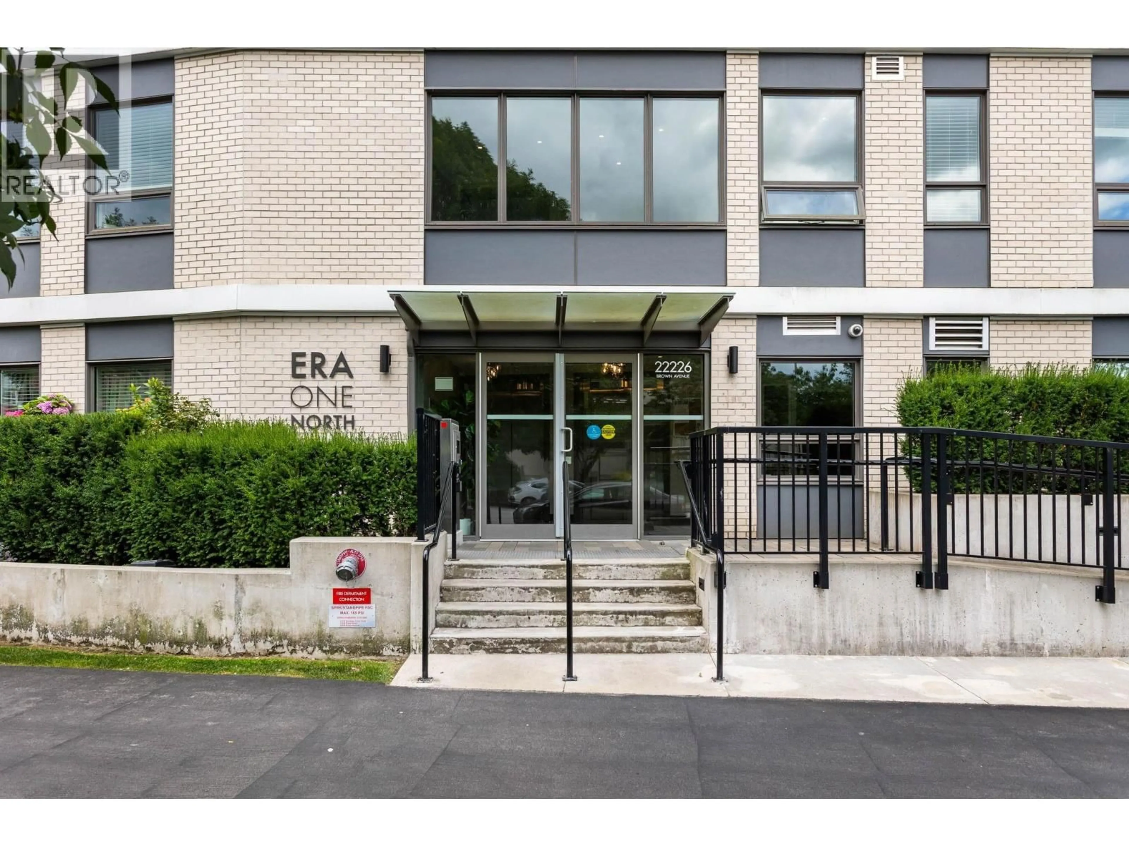 Indoor foyer for 306 - 22226 BROWN AVENUE, Maple Ridge British Columbia V2X4R2