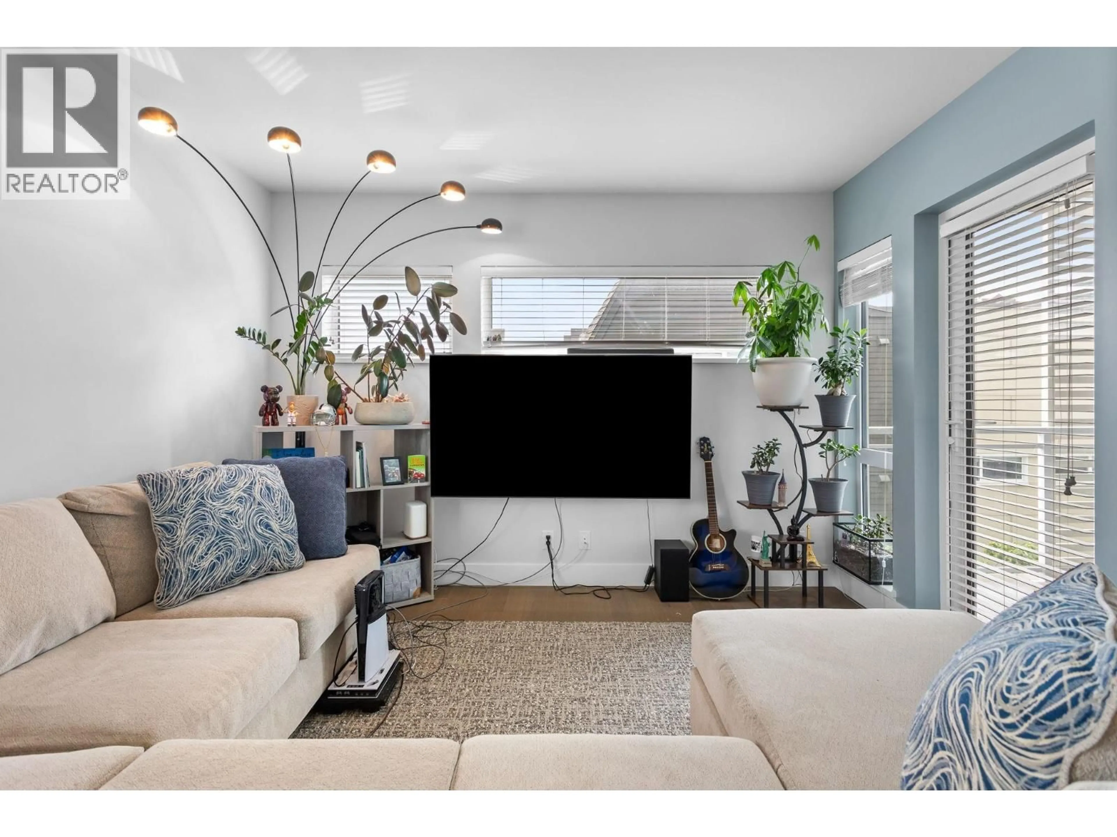 Living room with furniture, unknown for 306 - 22226 BROWN AVENUE, Maple Ridge British Columbia V2X4R2