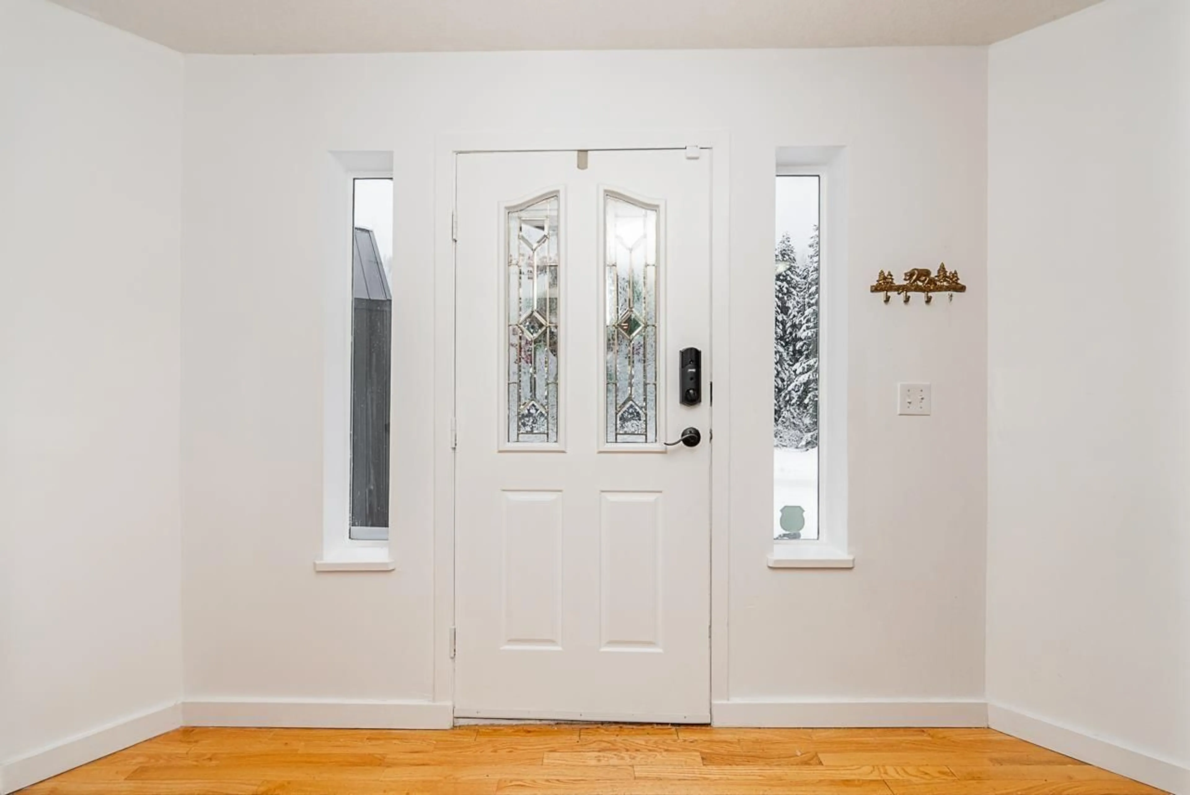 Indoor entryway for 20806 SAKWI CREEK ROAD, Agassiz British Columbia V0M1A1