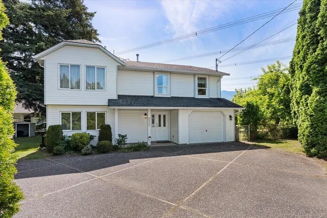 45322 BALMORAL AVENUE, Chilliwack 3