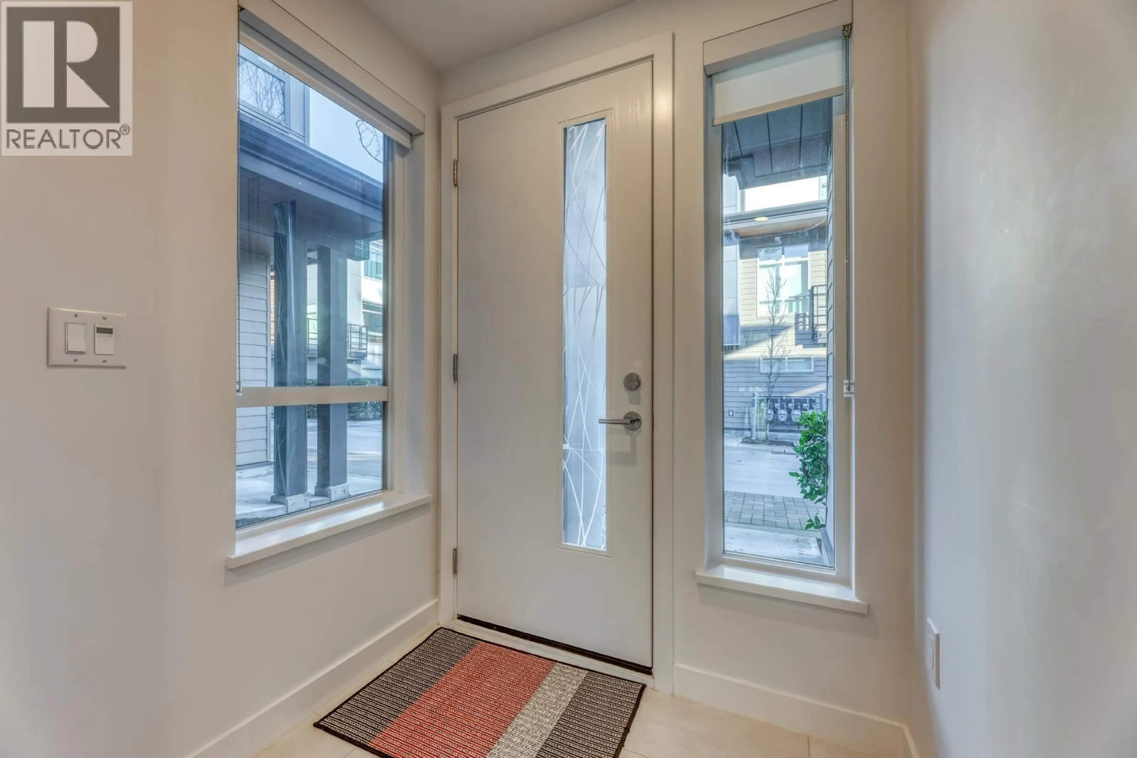 Indoor entryway for 36 - 10511 NO. 5 ROAD, Richmond British Columbia V7A0B2
