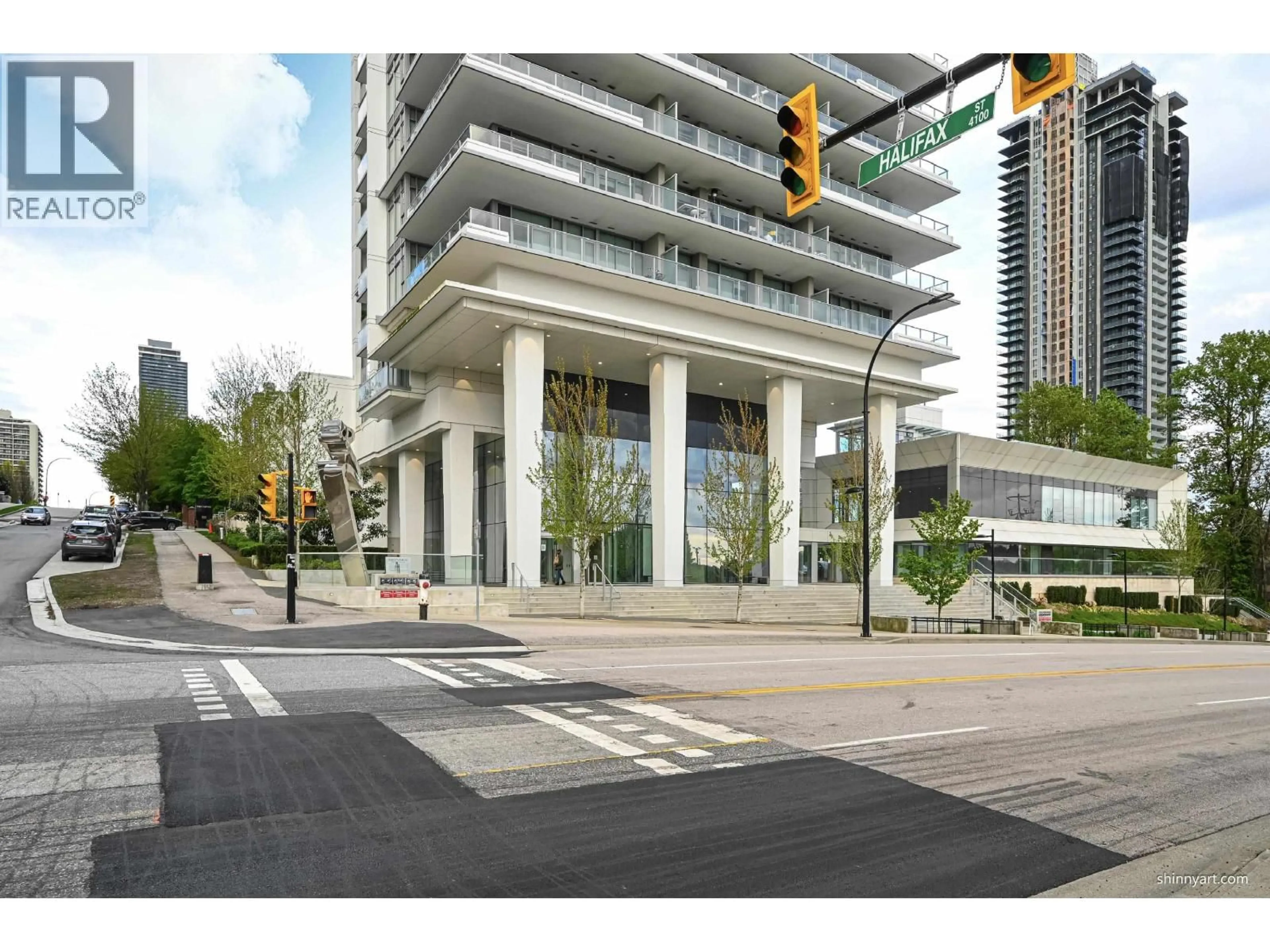 Indoor foyer for 1303 - 1888 GILMORE AVENUE, Burnaby British Columbia V5C0L2