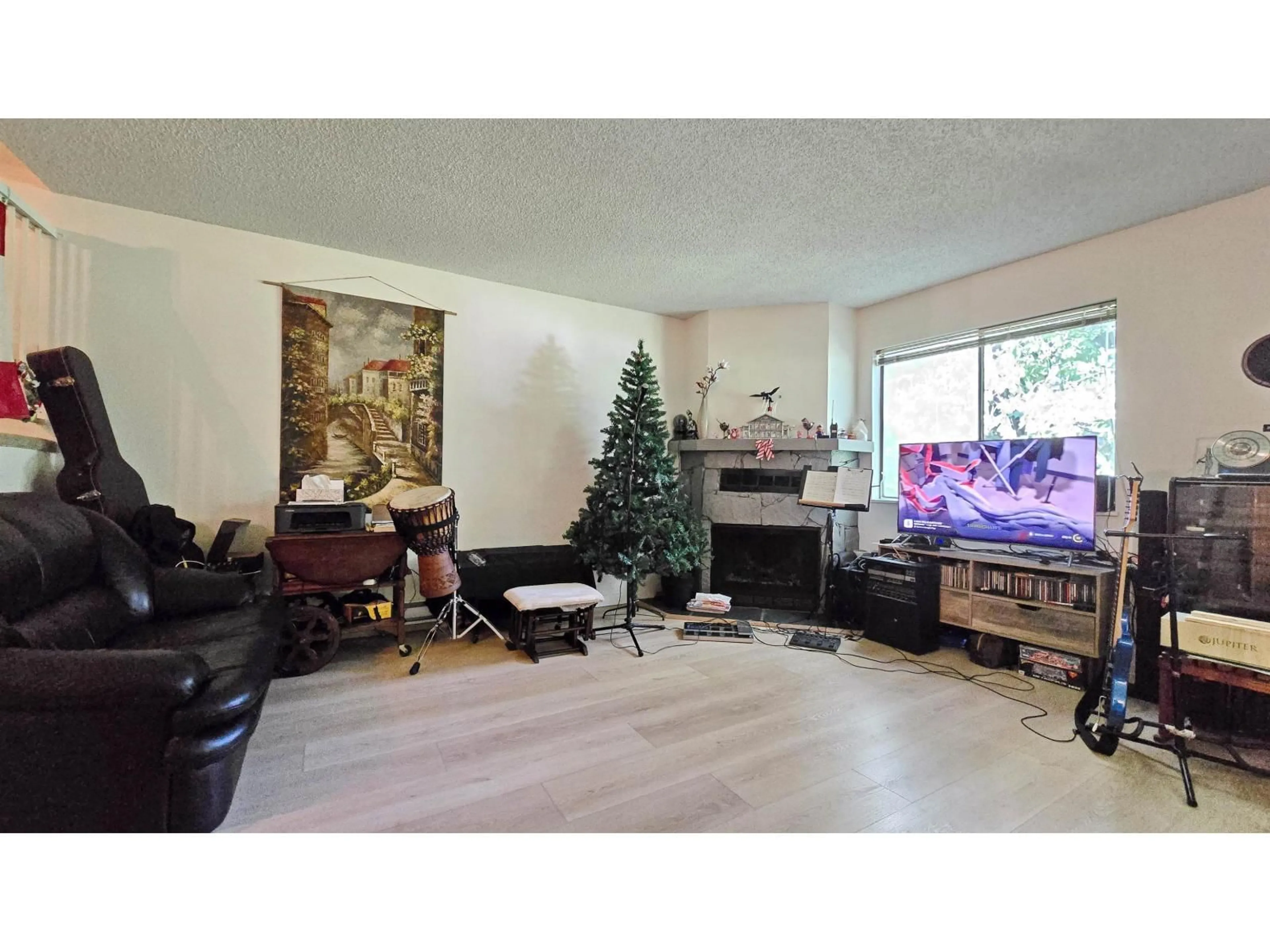 Unknown for 210 - 7144 133B STREET, Surrey British Columbia V3W8A4