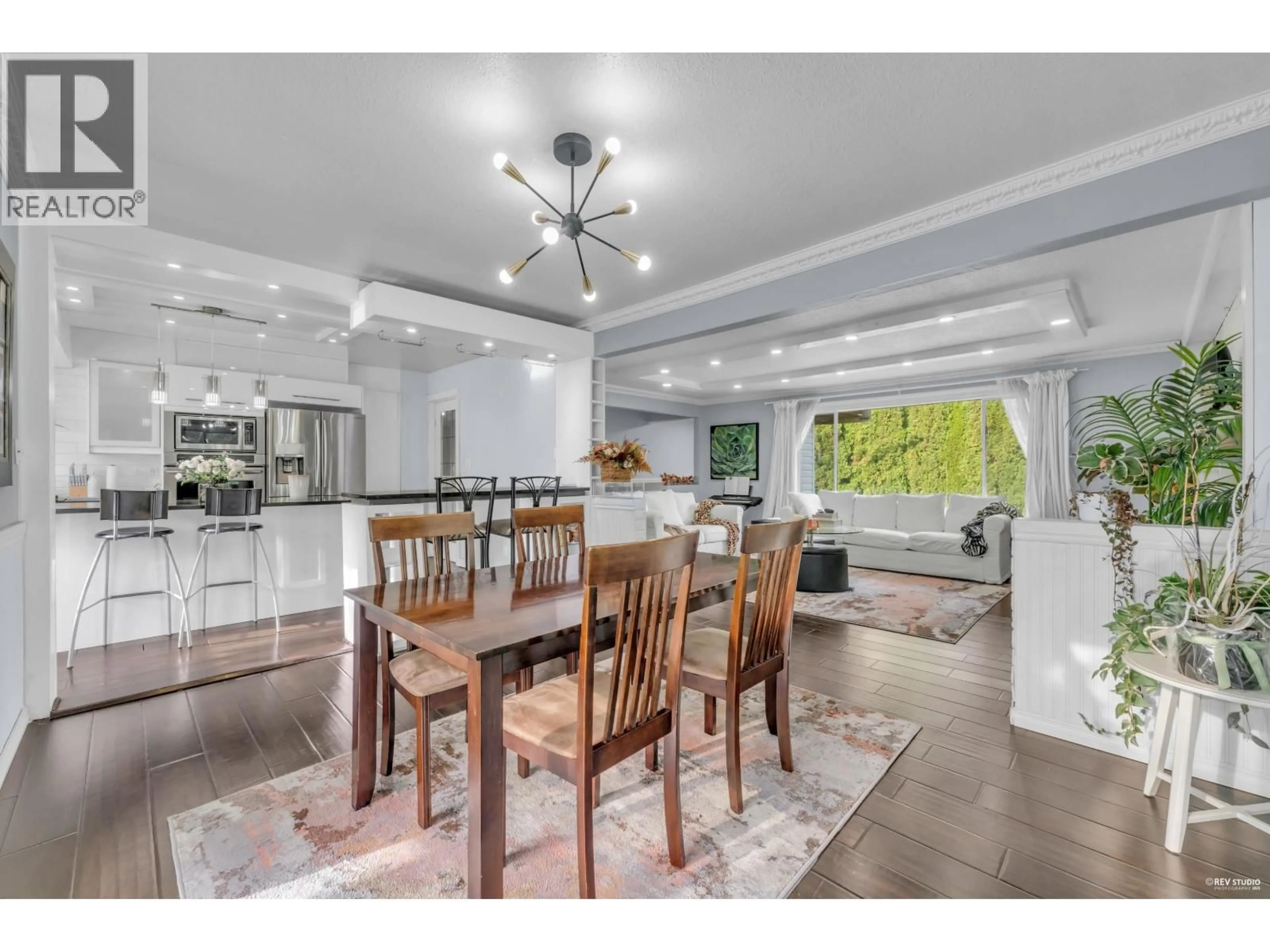 Open concept kitchen, unknown for 4380 WOODCREST ROAD, West Vancouver British Columbia V7S2W1