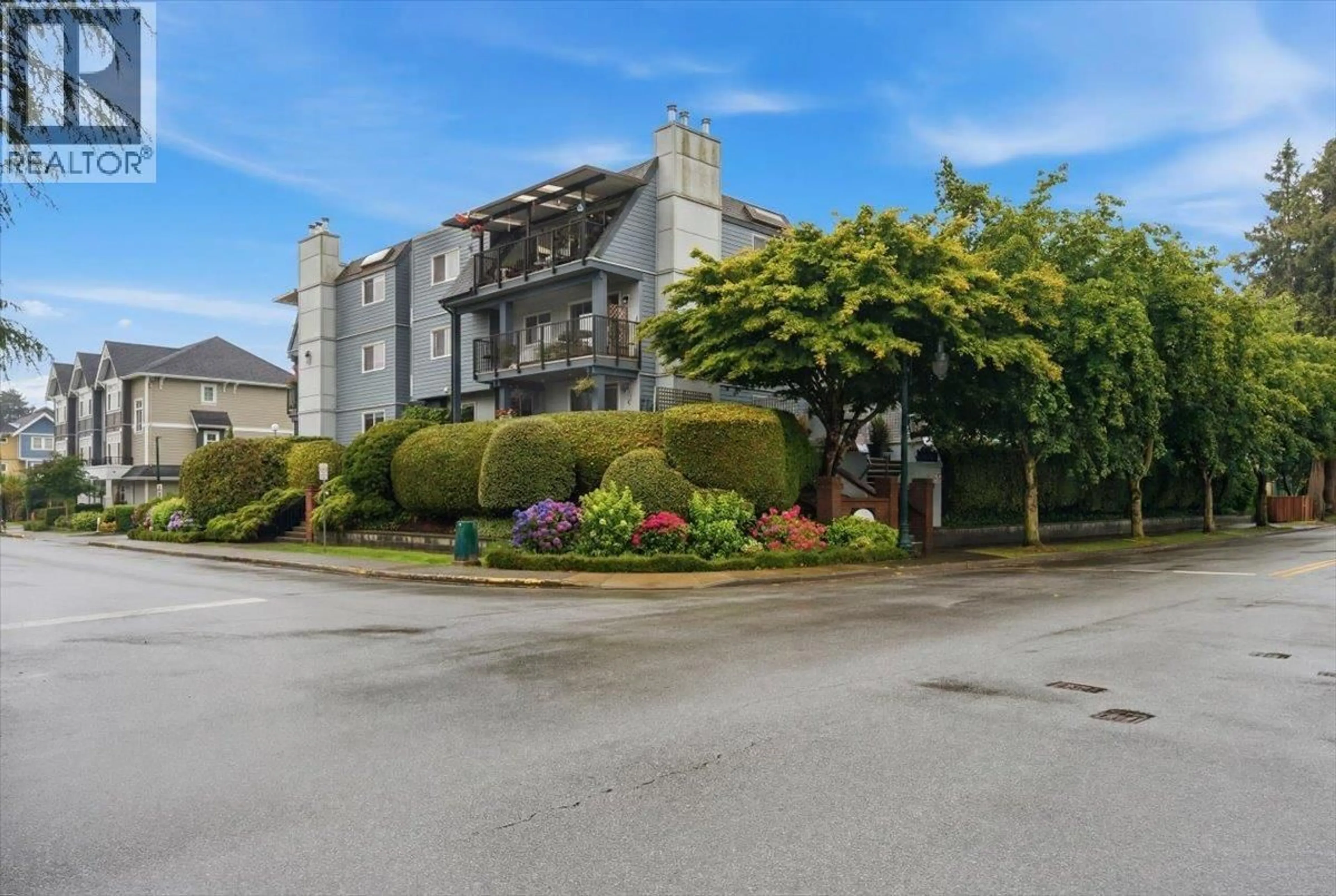 Patio, street for 302 - 4926 48 AVENUE, Delta British Columbia V4K1V3