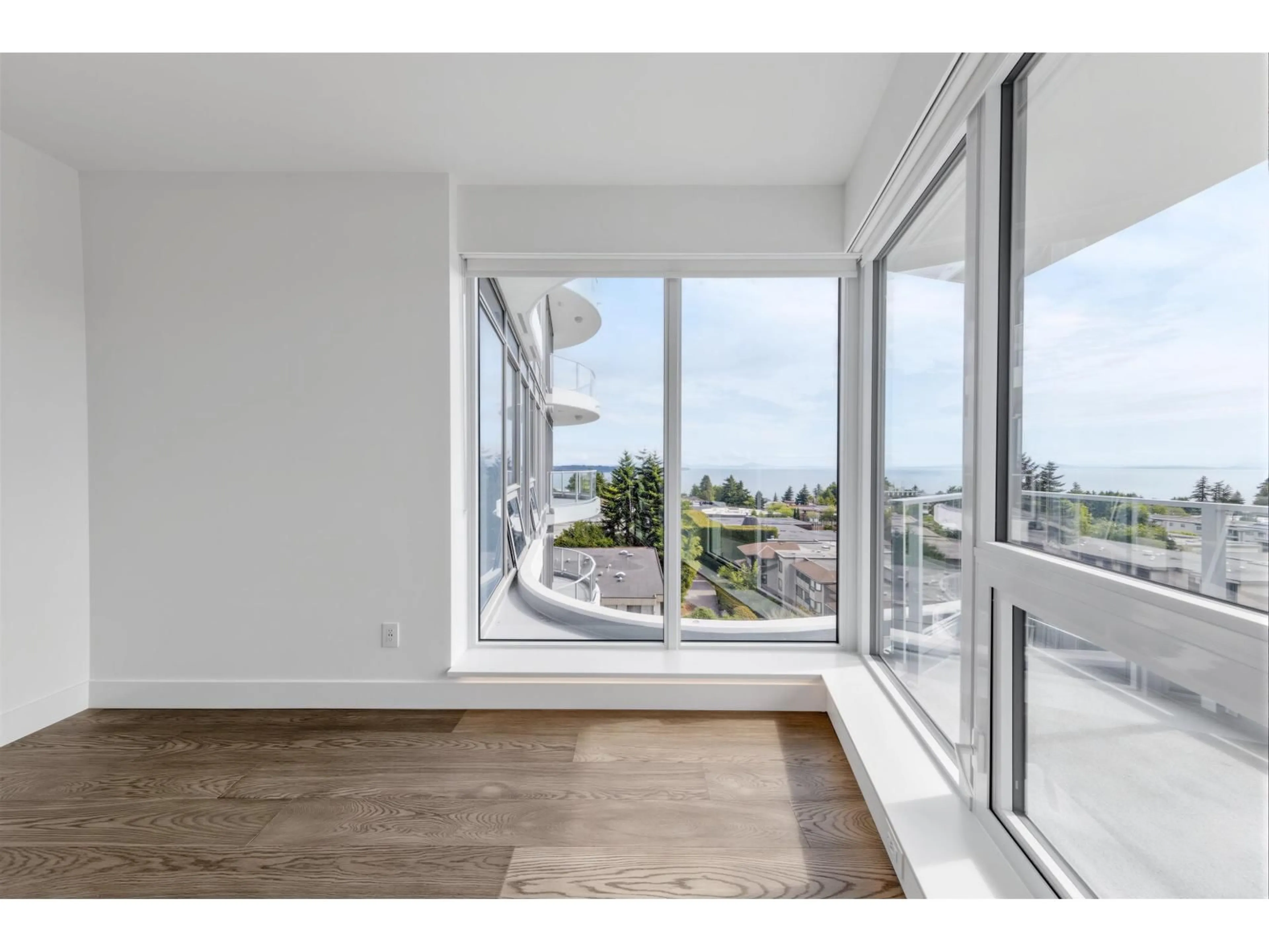 A pic of a room for 606 - 1475 FOSTER STREET, Surrey British Columbia V4B0C9