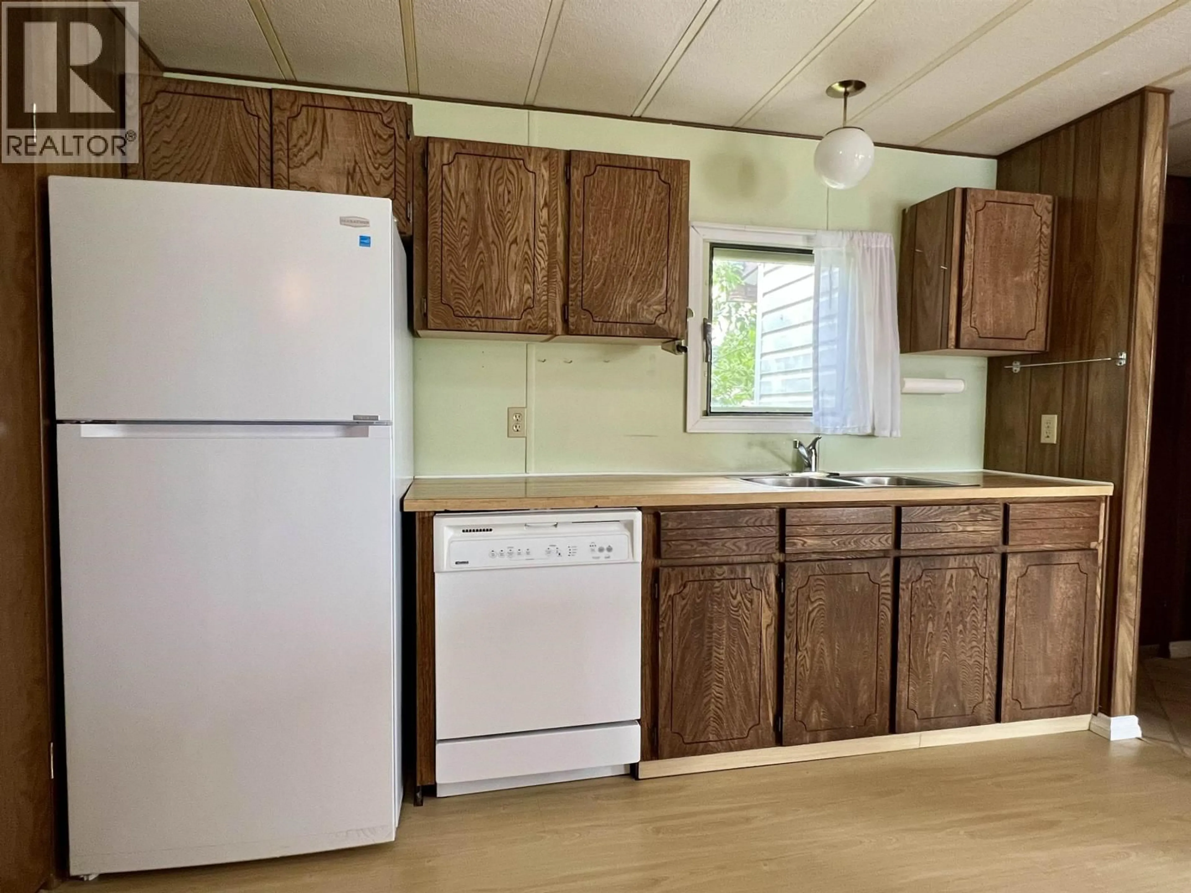 Standard kitchen, unknown for 32 - 375 HORSE LAKE ROAD, 100 Mile House British Columbia V0K2E0