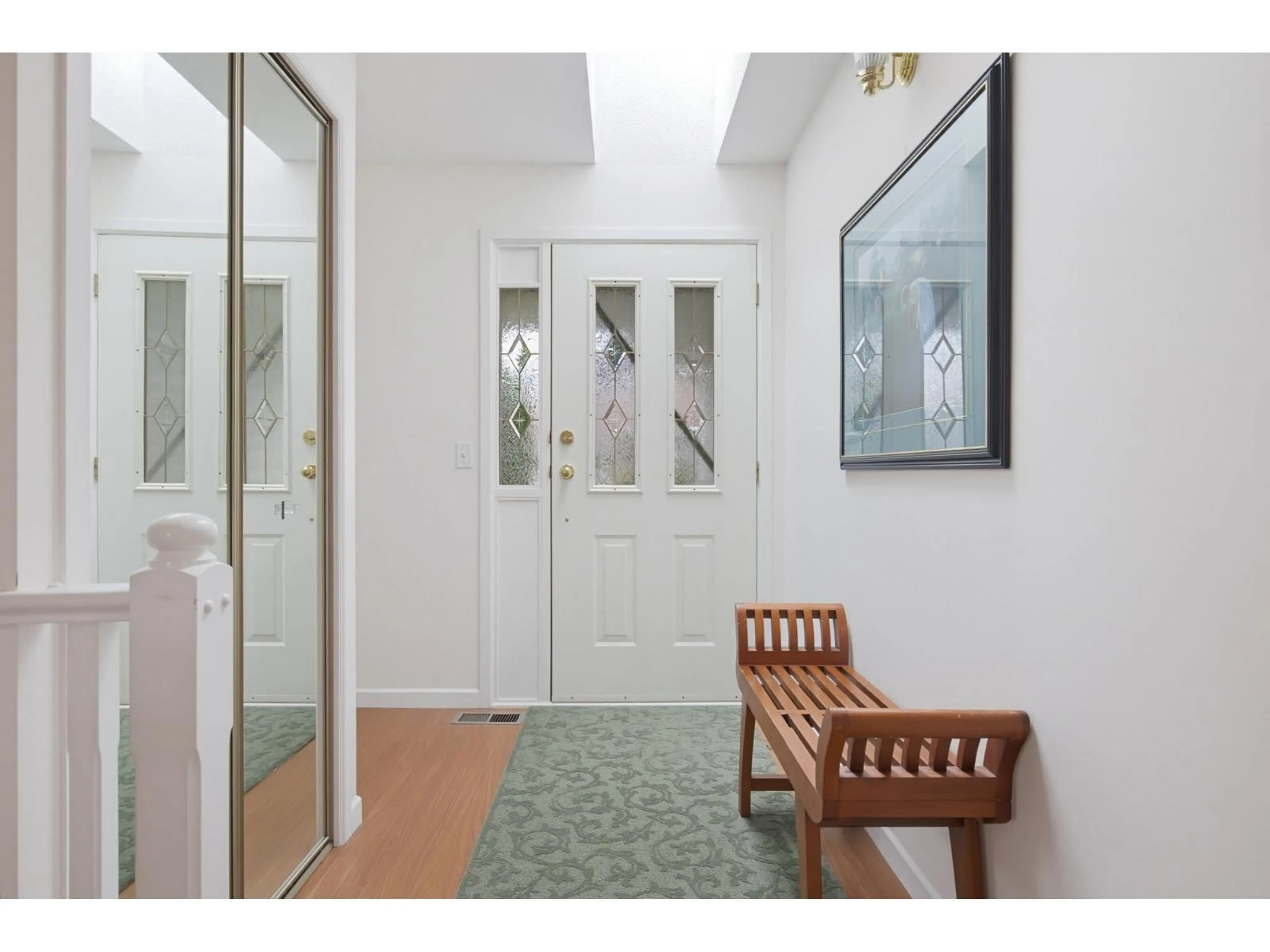 Indoor foyer for 16 - 32615 MURRAY AVENUE, Abbotsford British Columbia V2T4T8