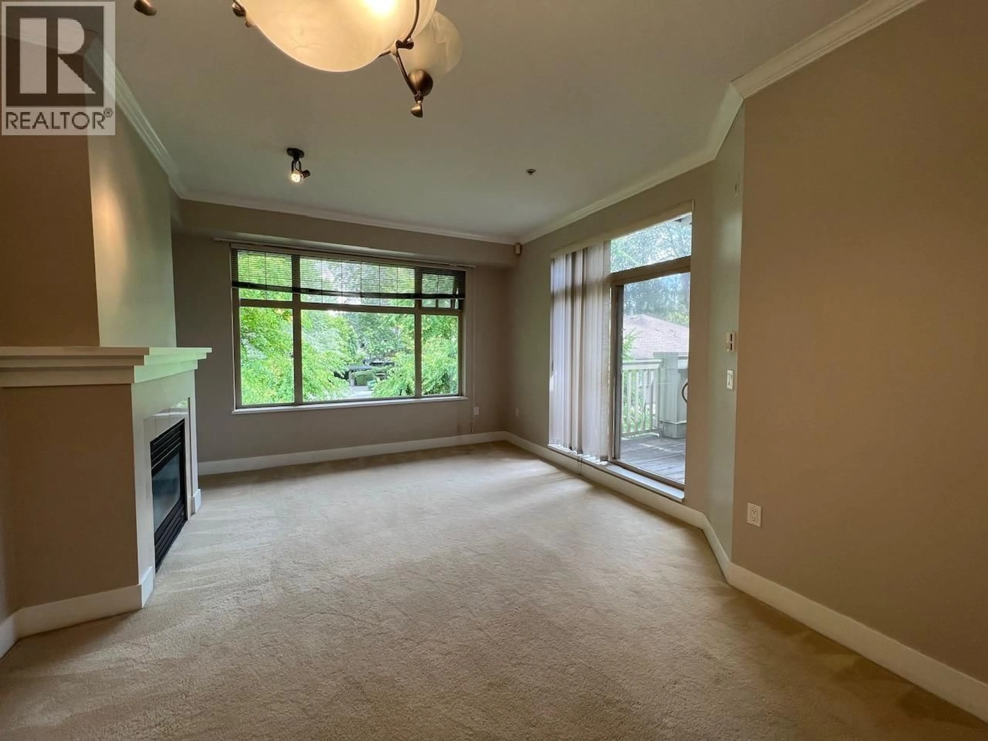 A pic of a room for 425 - 2083 33RD AVENUE, Vancouver British Columbia V6M4M6