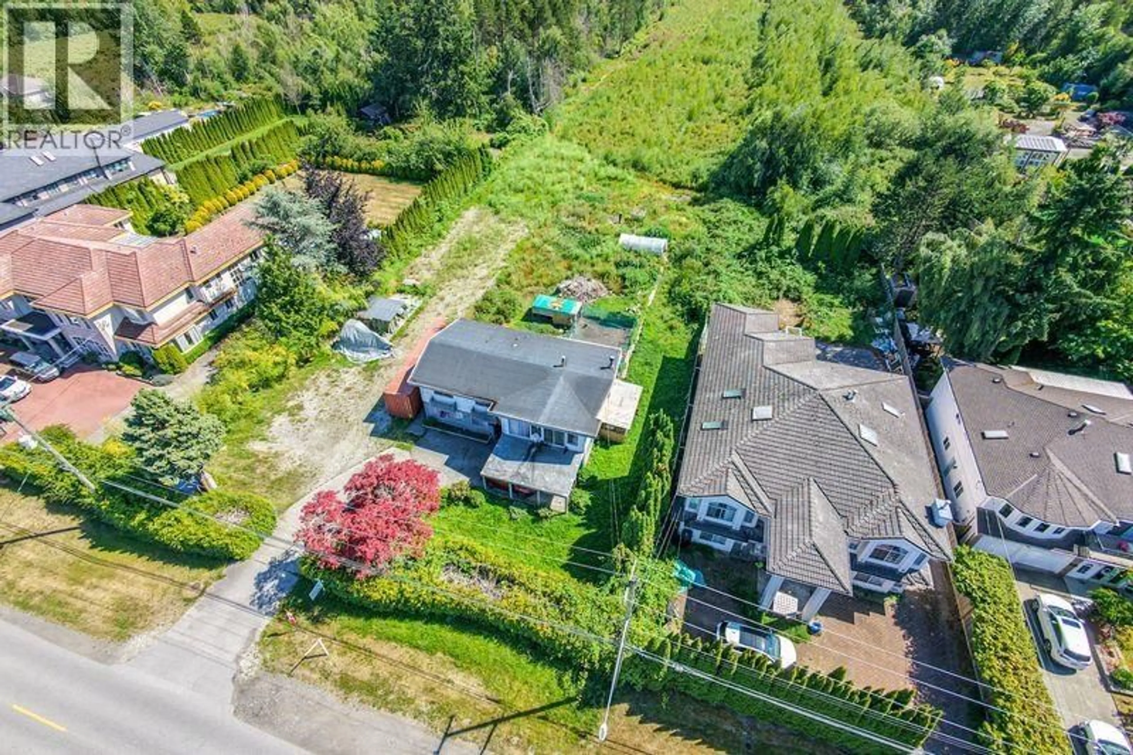 A pic from outside/outdoor area/front of a property/back of a property/a pic from drone, street for 11280 GRANVILLE AVENUE, Richmond British Columbia V6Y1R6
