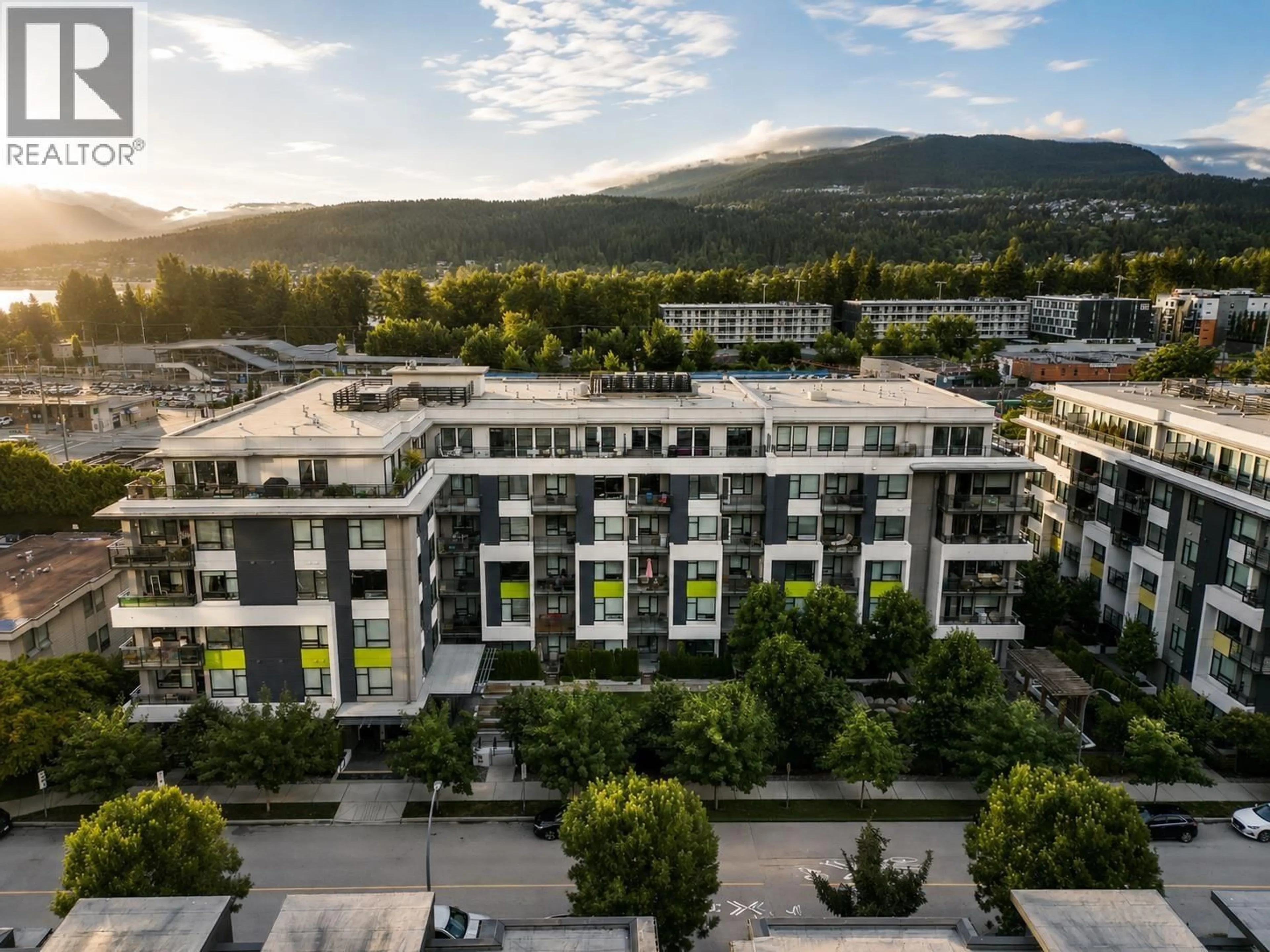 A pic from outside/outdoor area/front of a property/back of a property/a pic from drone, mountain view for 605 - 3018 ST GEORGE STREET, Port Moody British Columbia V3H0L4
