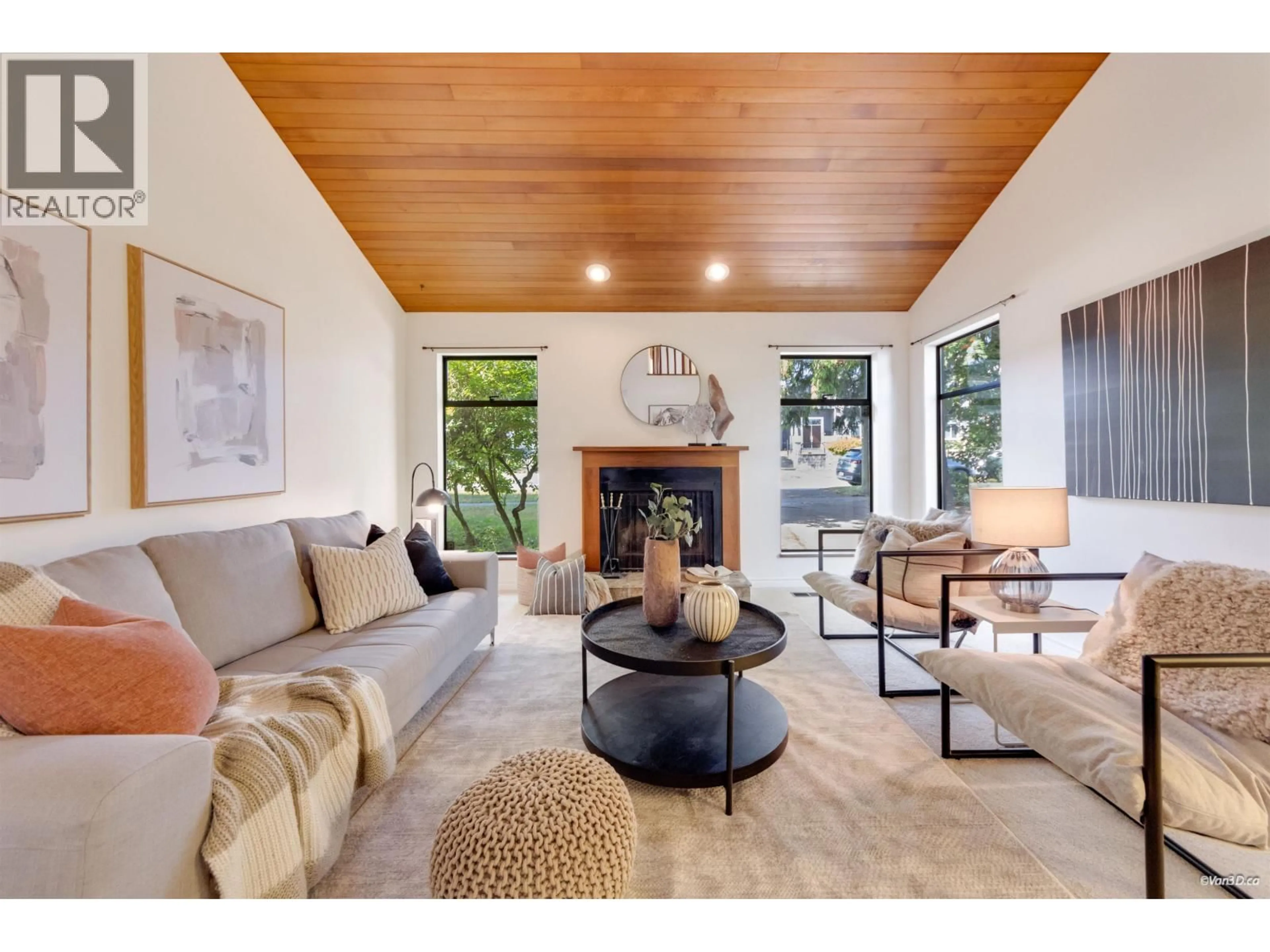 Living room with furniture, unknown for 5118 VICTORY STREET, Burnaby British Columbia V5J1S6