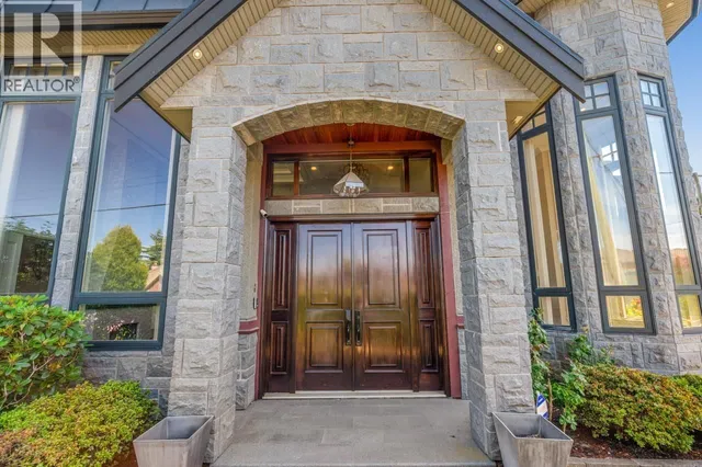 5828 GIBBONS DRIVE, Richmond 2