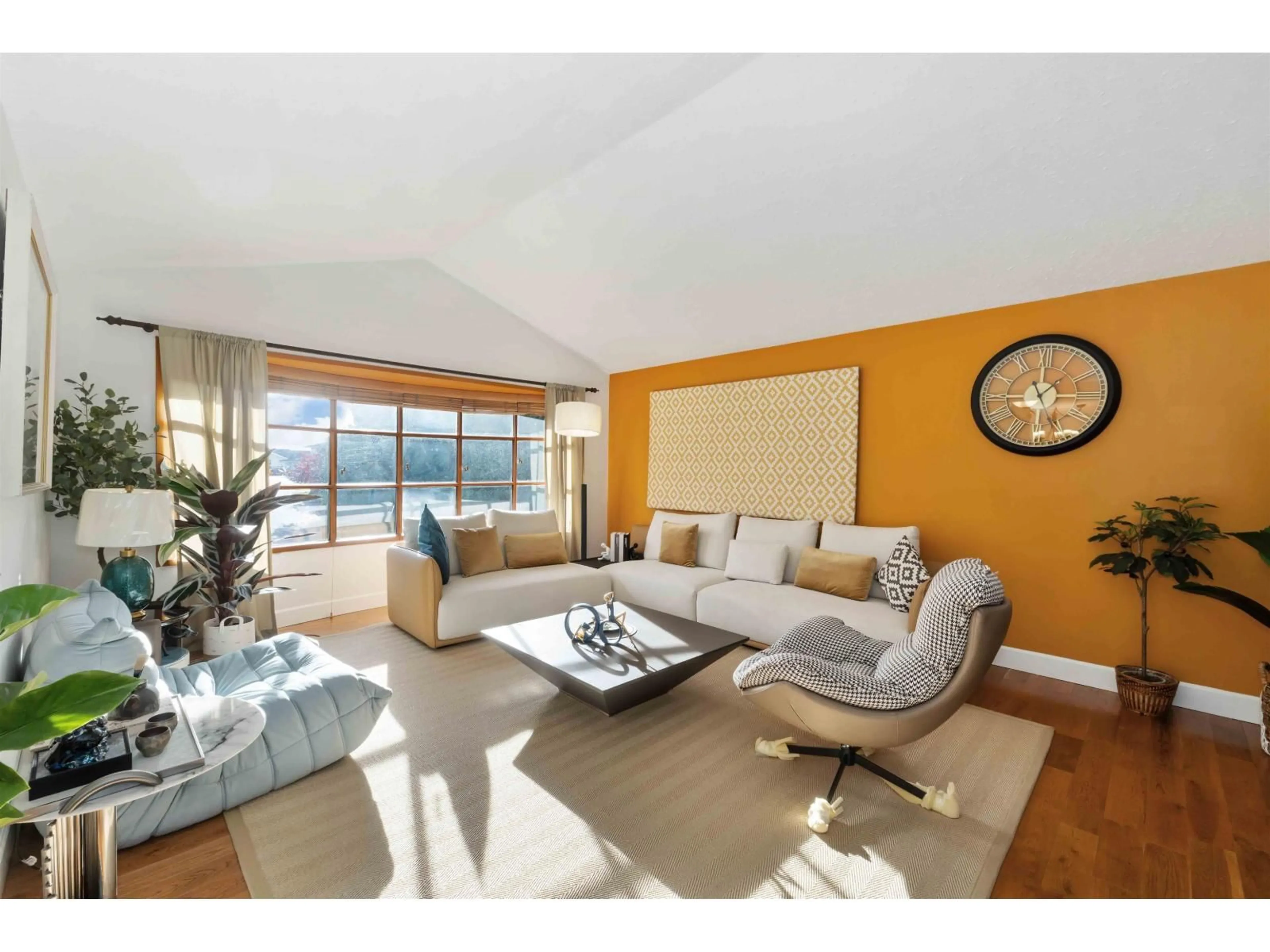 Living room with furniture, unknown for 34869 EVERETT DRIVE, Abbotsford British Columbia V2S7R7