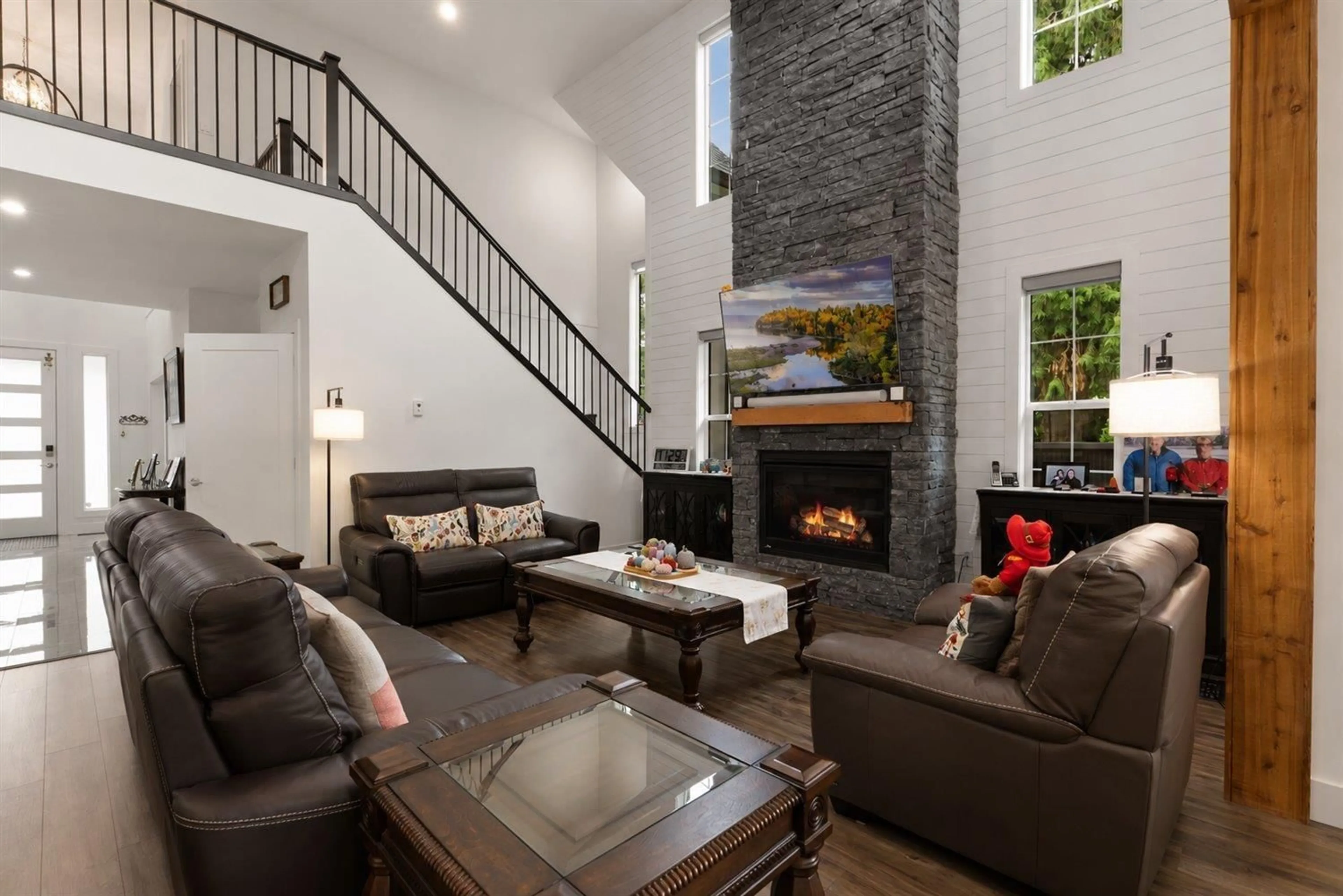 Living room with furniture, unknown for 52692 BUNKER ROAD, Rosedale British Columbia V0X1X1