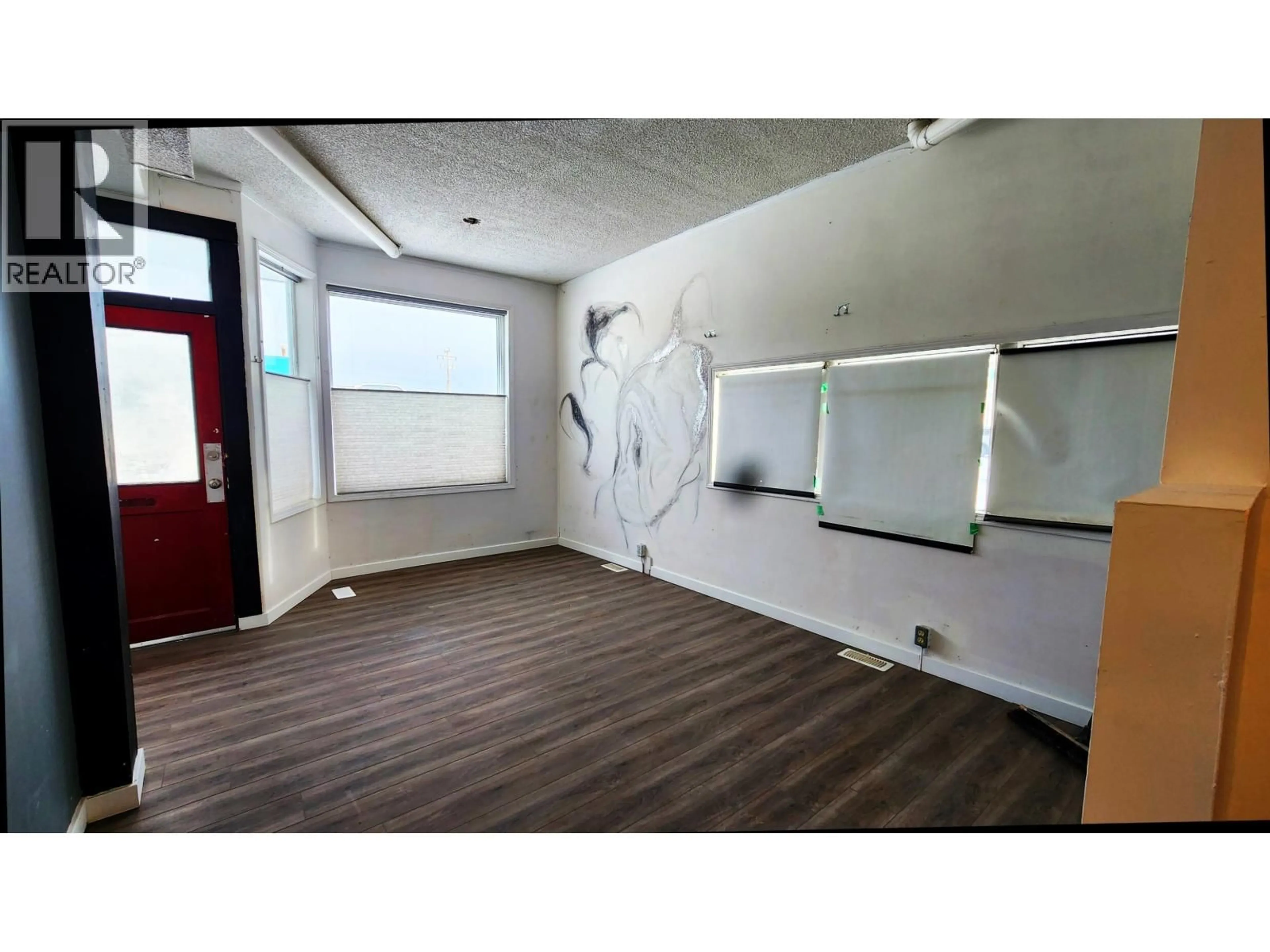 A pic of a room for 825 2ND AVENUE, Prince George British Columbia V2L3A6
