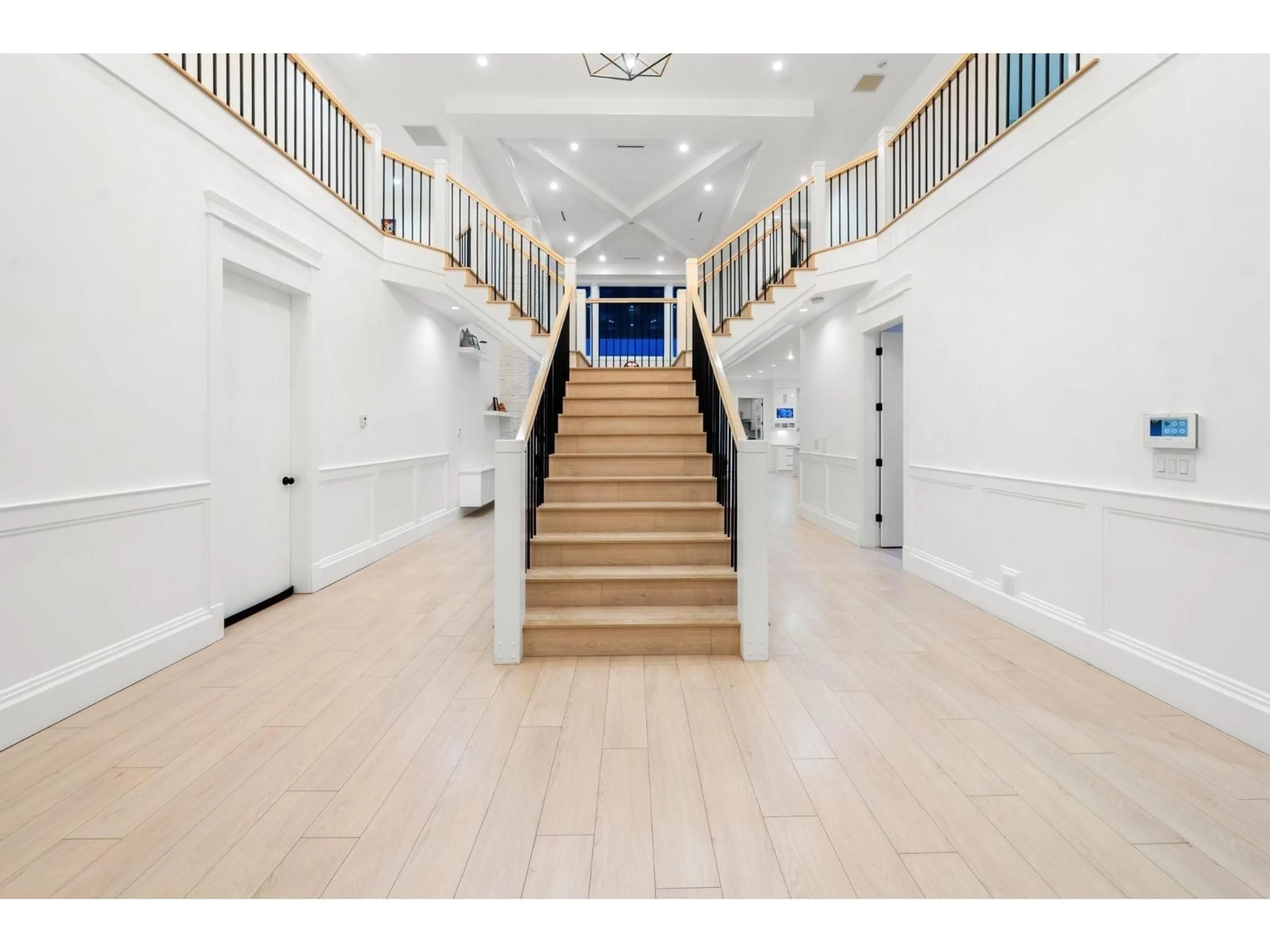 Indoor foyer for 23697 OLD YALE ROAD, Langley British Columbia V2Z2K4