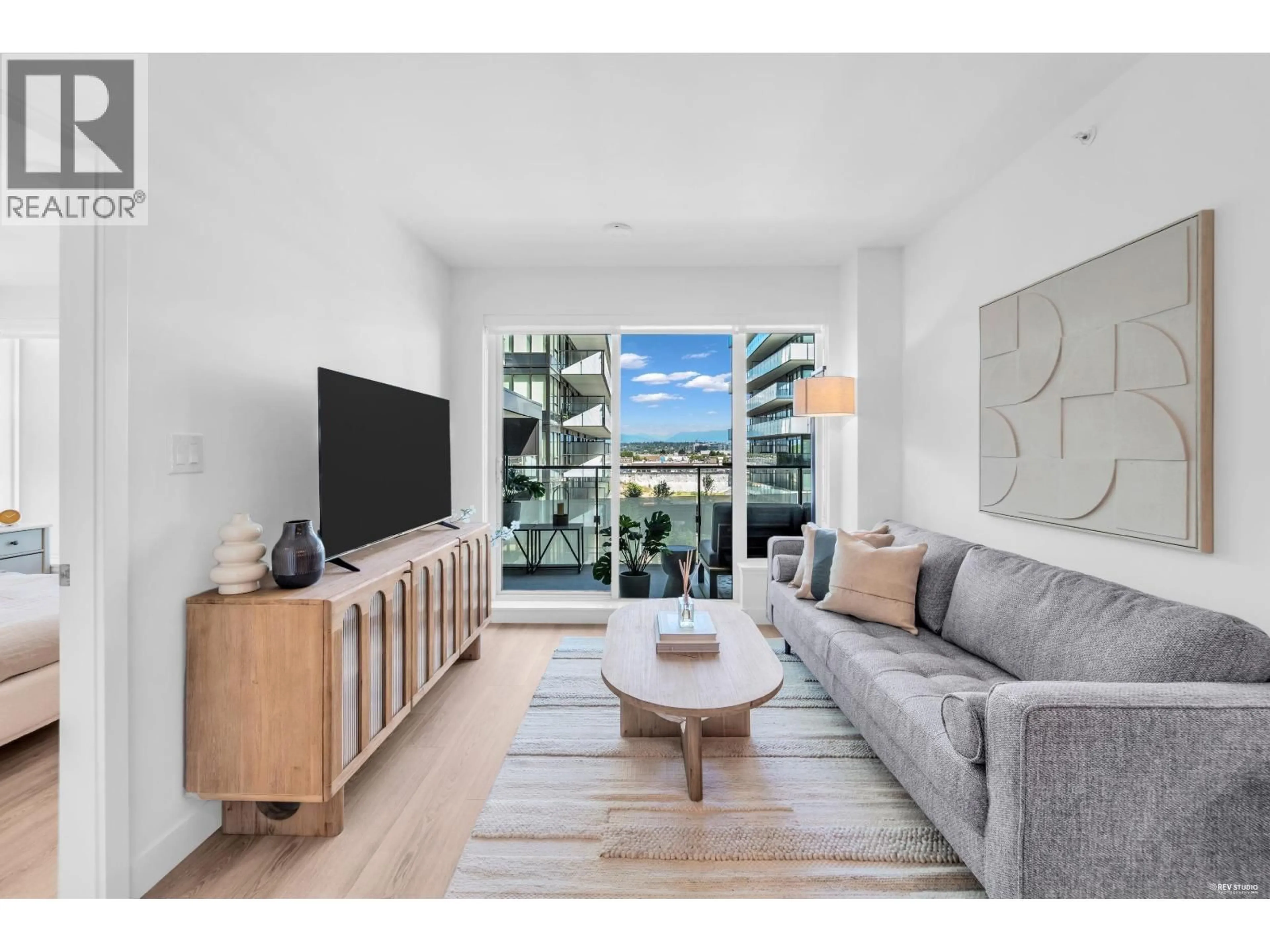 Living room with furniture, unknown for 601 - 7977 LANSDOWNE ROAD, Richmond British Columbia V6X0X5