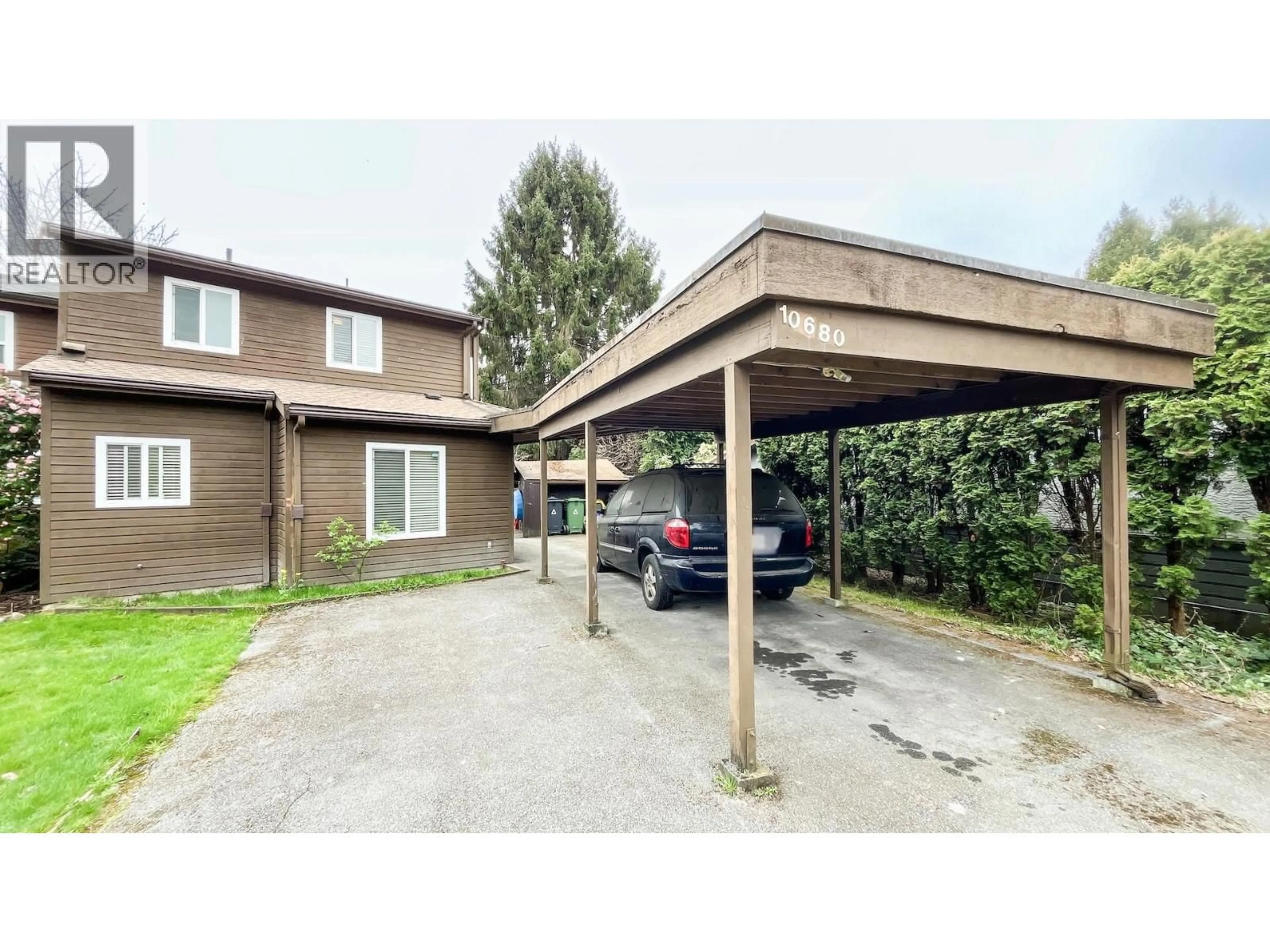 A pic from outside/outdoor area/front of a property/back of a property/a pic from drone, street for 10680 WHISTLER COURT, Richmond British Columbia V7E4C7