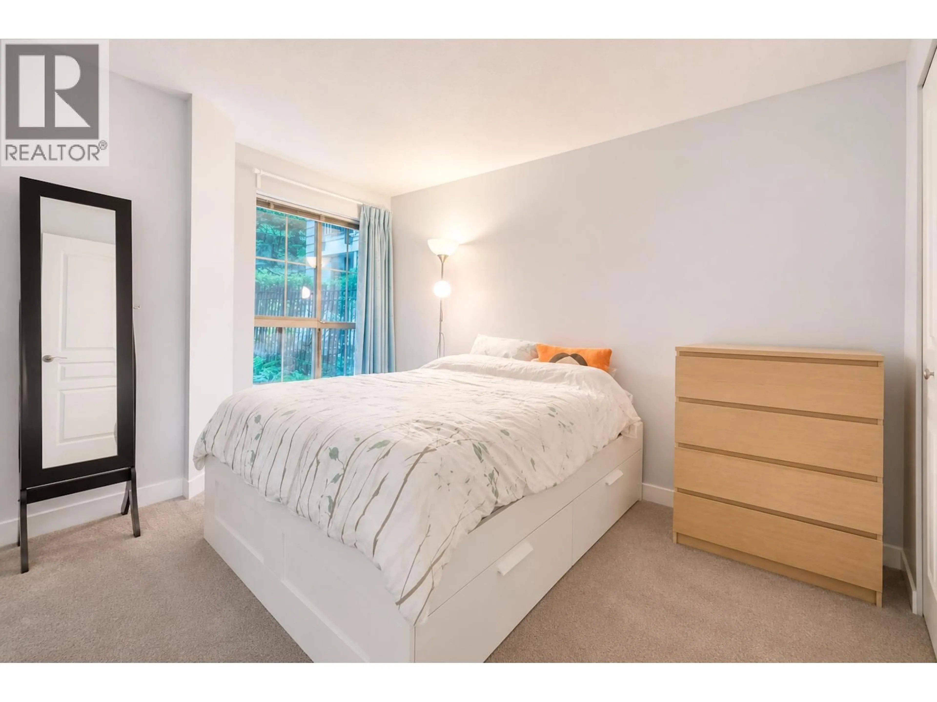 Bedroom with bed, unknown for 119 - 2088 BETA AVENUE, Burnaby British Columbia V5C0C8