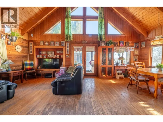 24578 LOUGHEED HIGHWAY, Maple Ridge 4