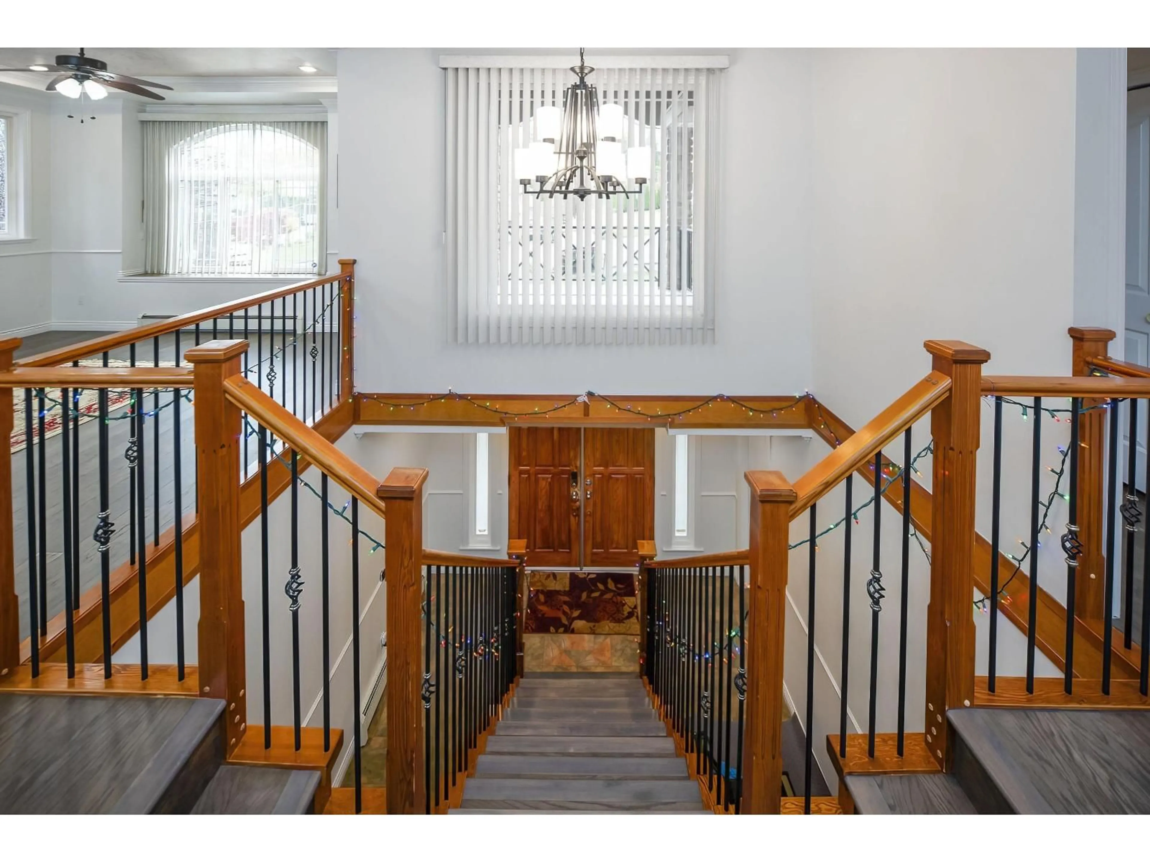 Indoor foyer for 10229 122 STREET, Surrey British Columbia V3V4N1