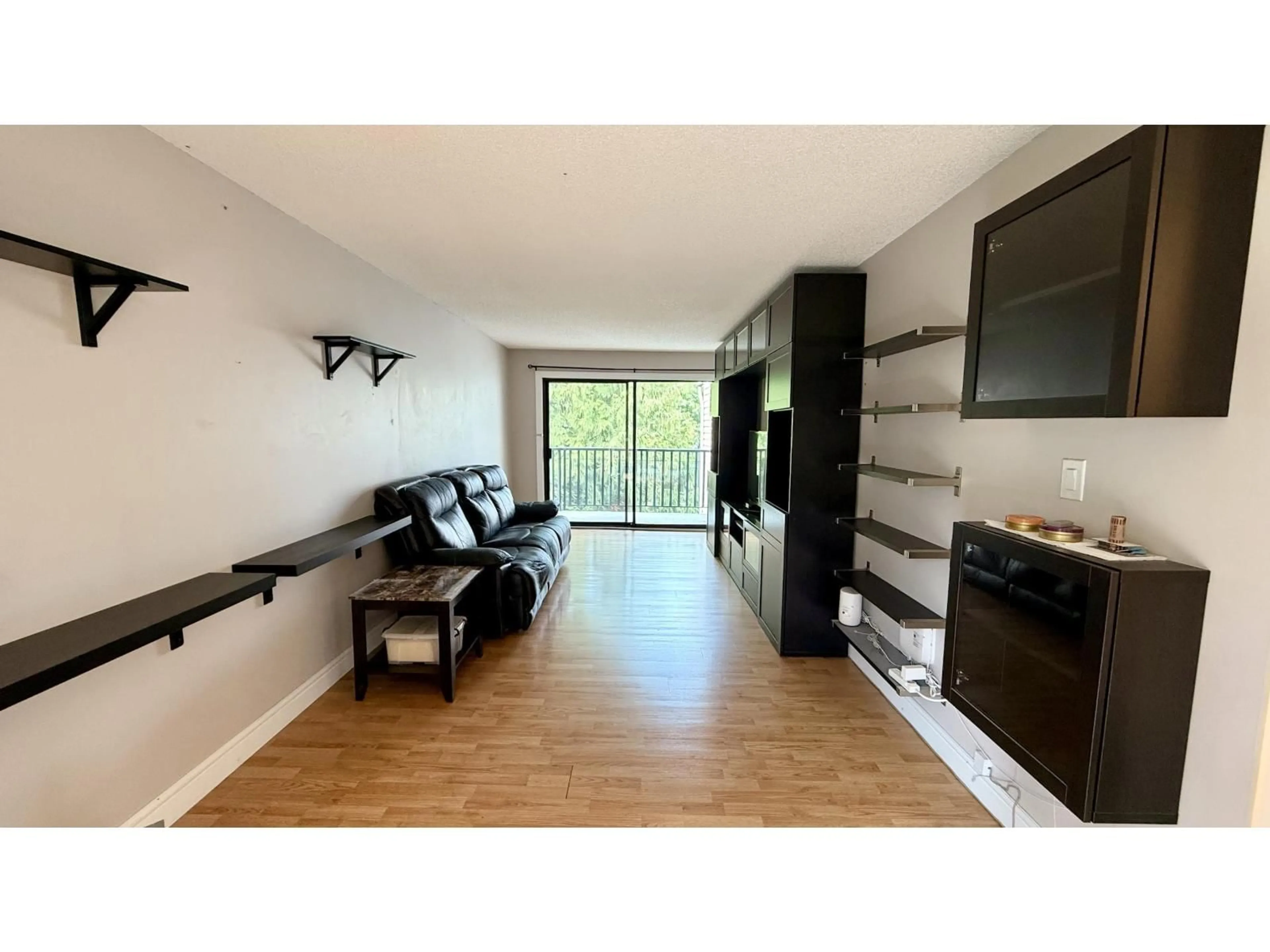 A pic of a room for 312 - 9952 149 STREET, Surrey British Columbia V3R7W7