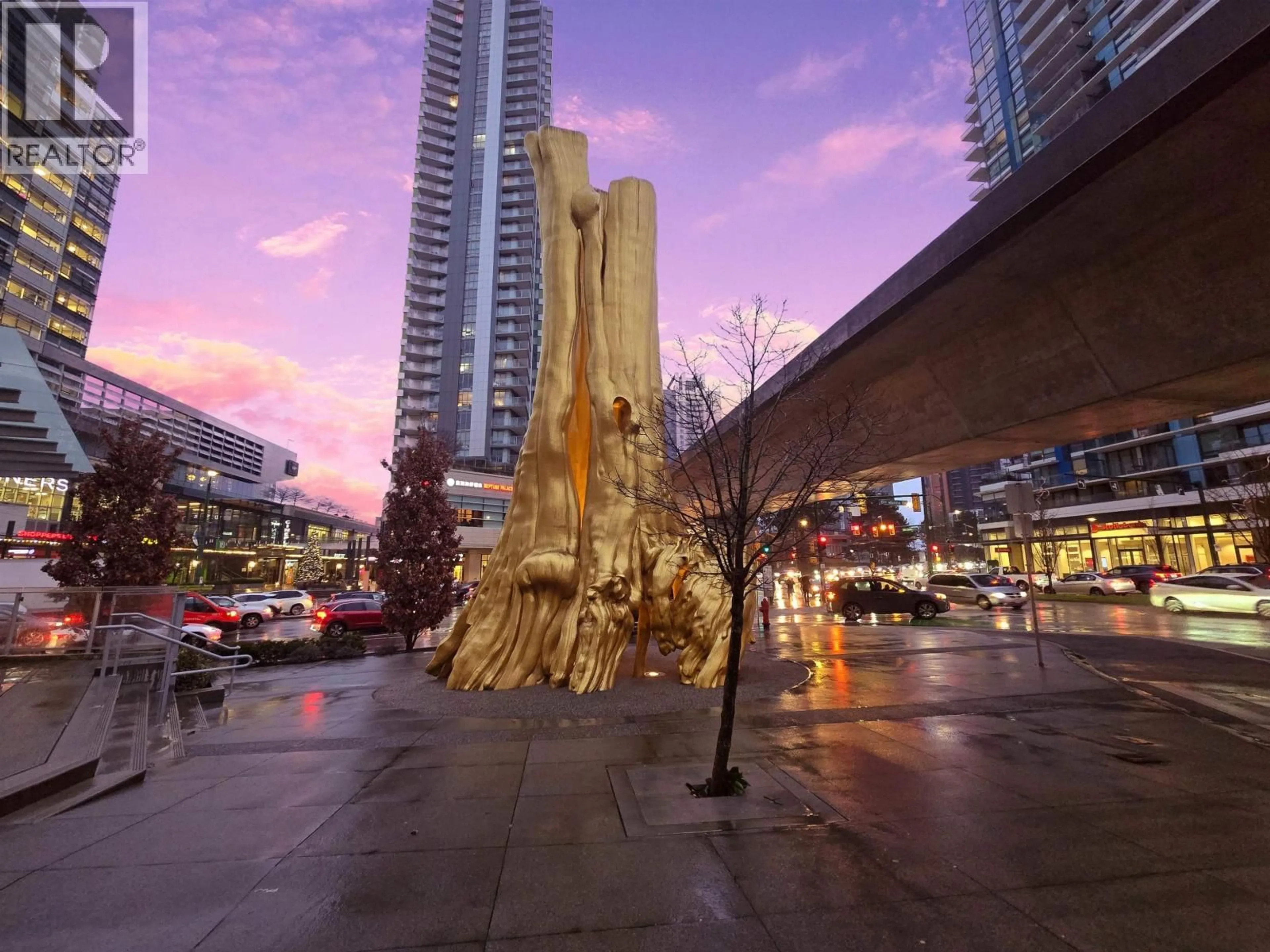 Patio, street for 901 - 8131 NUNAVUT LANE, Vancouver British Columbia V5X0E2
