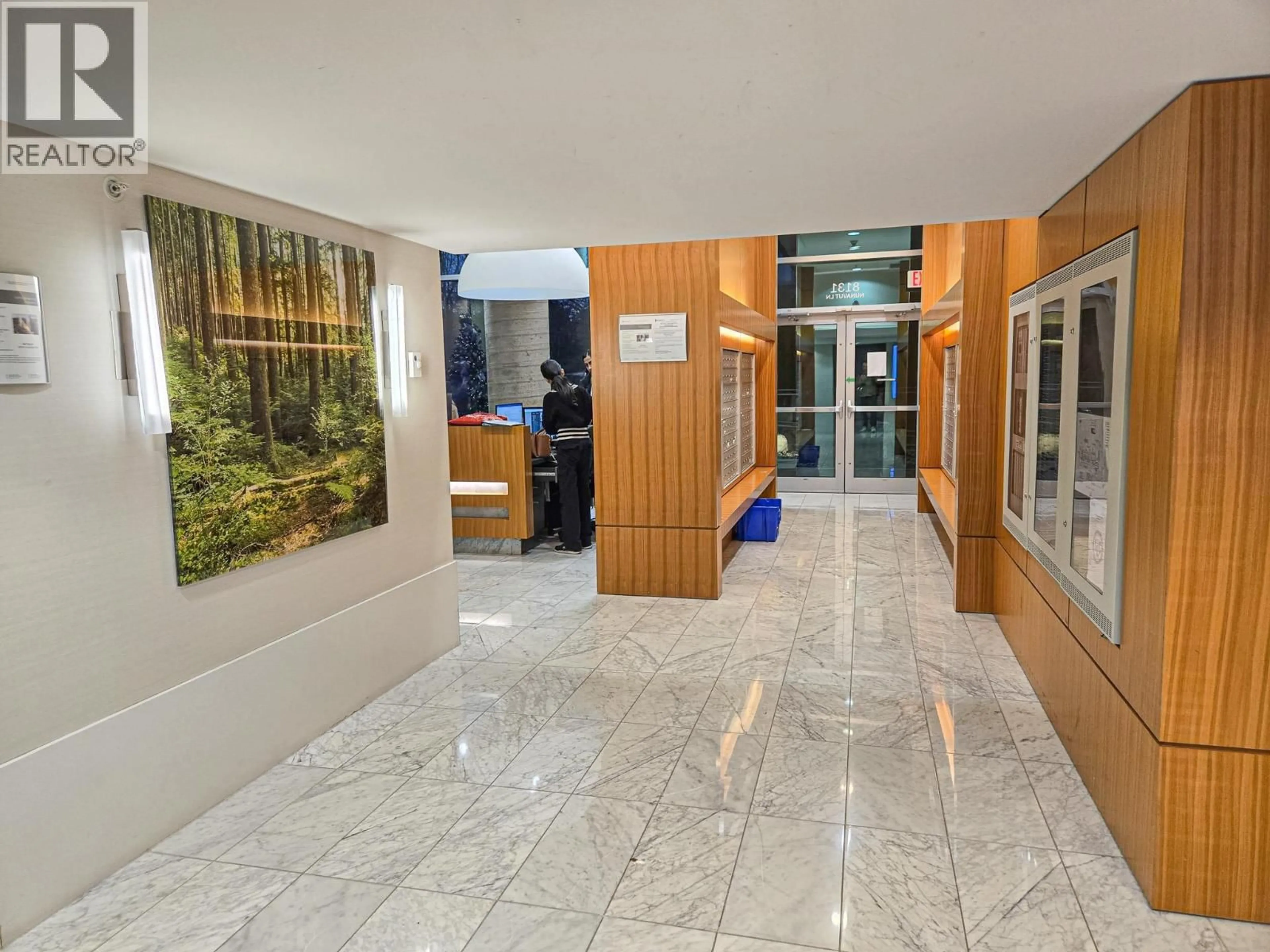 Lobby for 901 - 8131 NUNAVUT LANE, Vancouver British Columbia V5X0E2