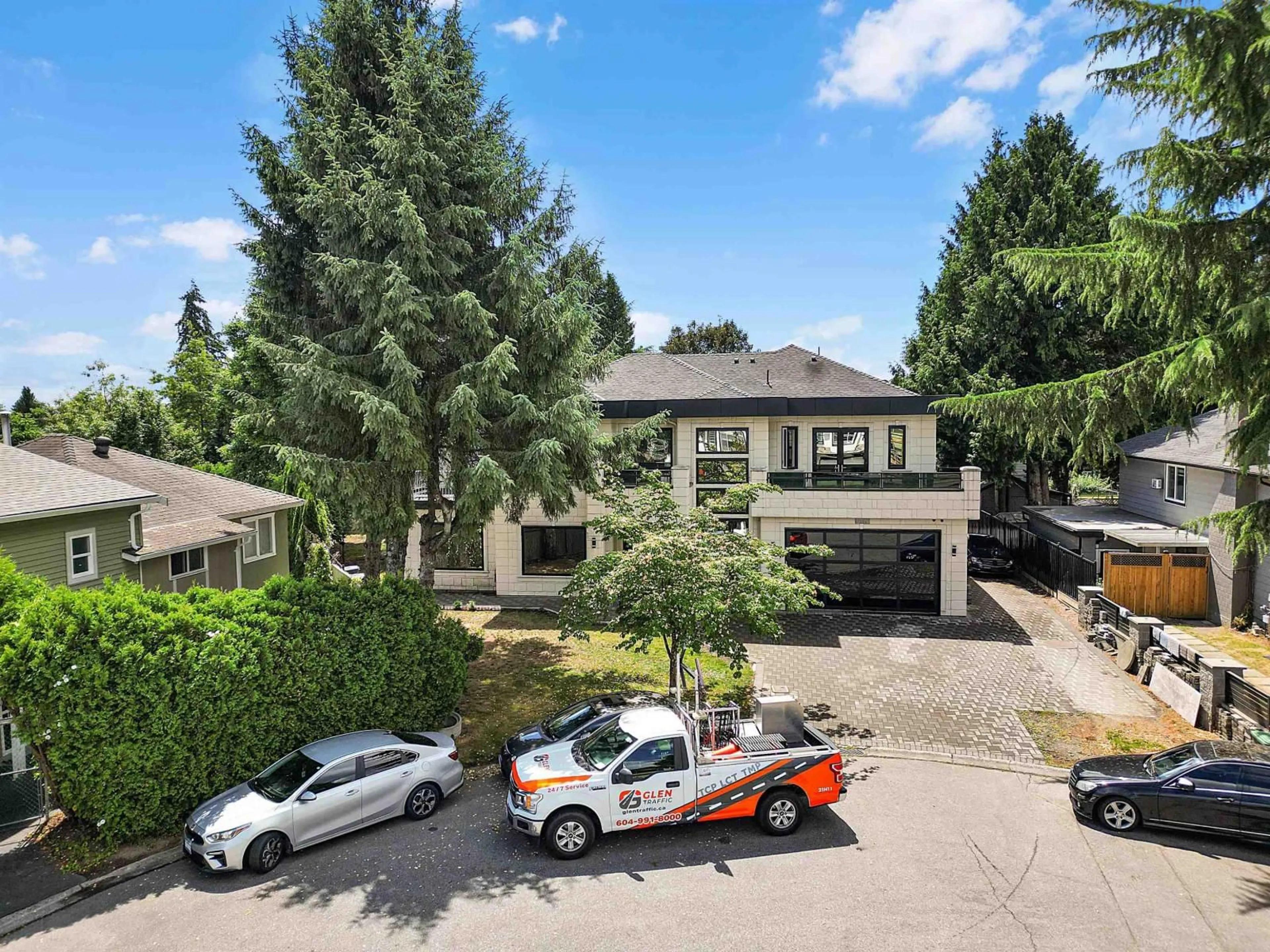 A pic from outside/outdoor area/front of a property/back of a property/a pic from drone, street for 12776 CAMPBELL PLACE, Surrey British Columbia V3V6C8