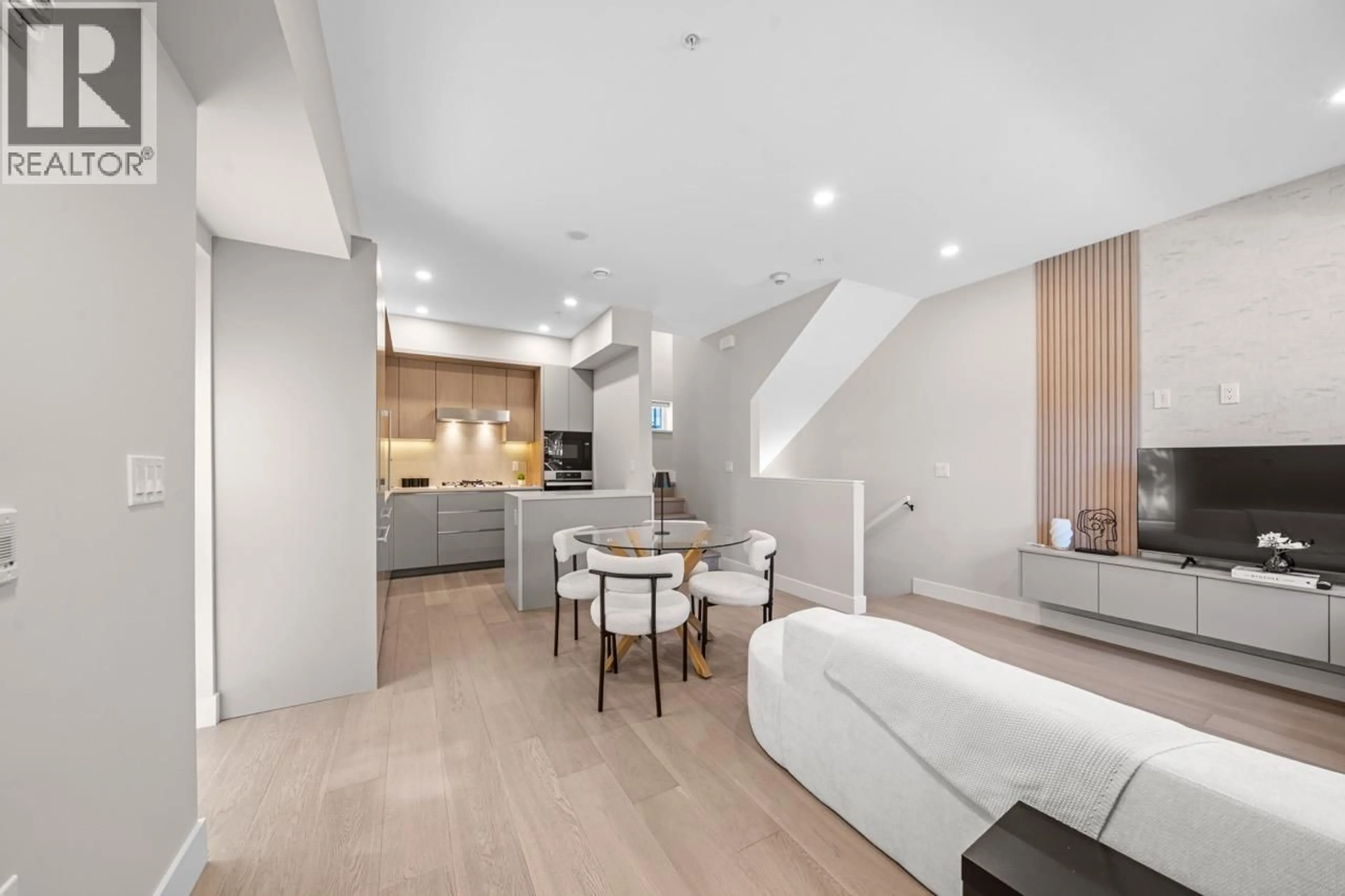 Open concept kitchen, unknown for 130 WOODSTOCK AVENUE, Vancouver British Columbia V5Y0P4