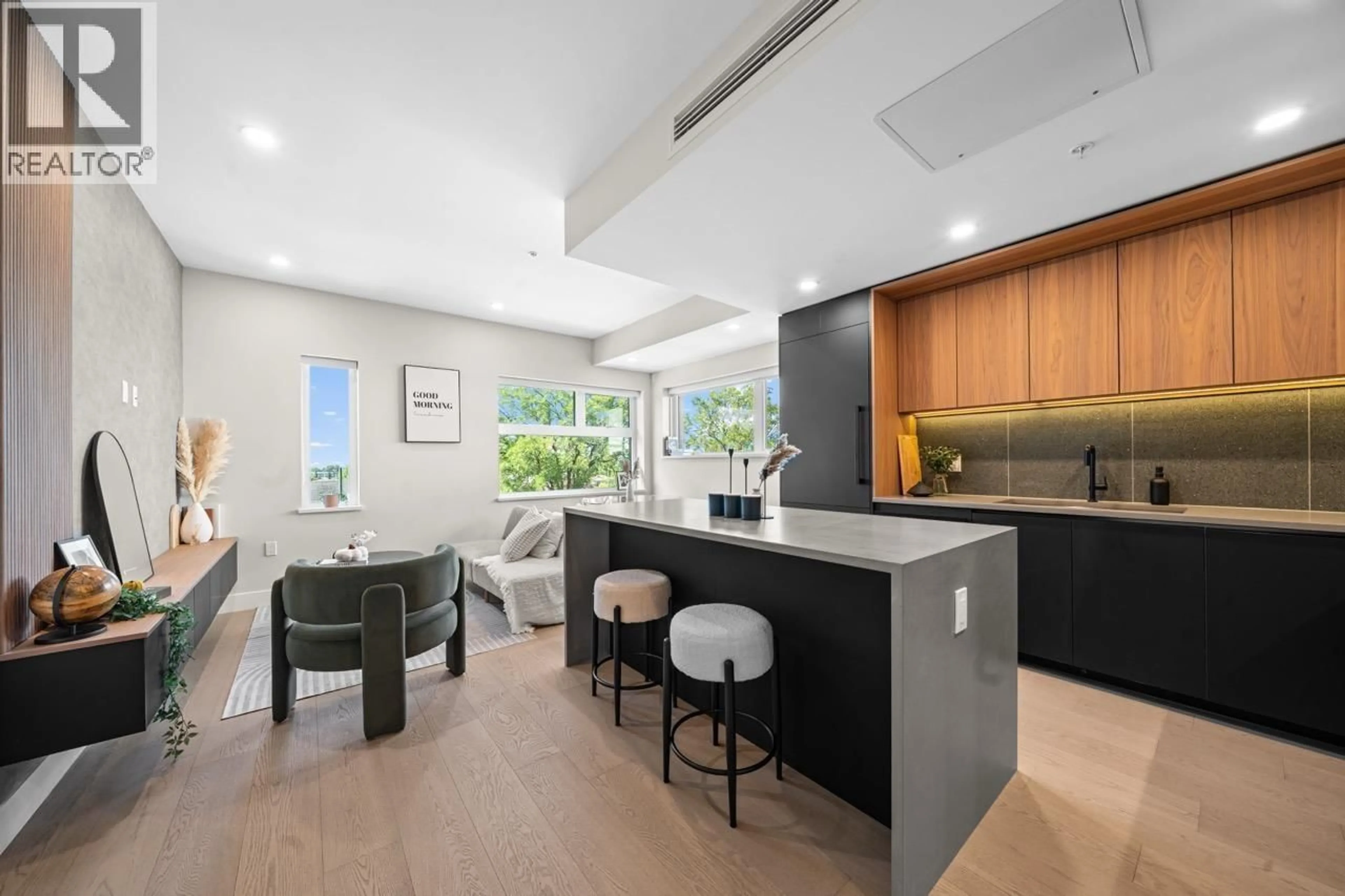 Open concept kitchen, unknown for 5 - 128 WOODSTOCK AVENUE, Vancouver British Columbia V5Y0P4
