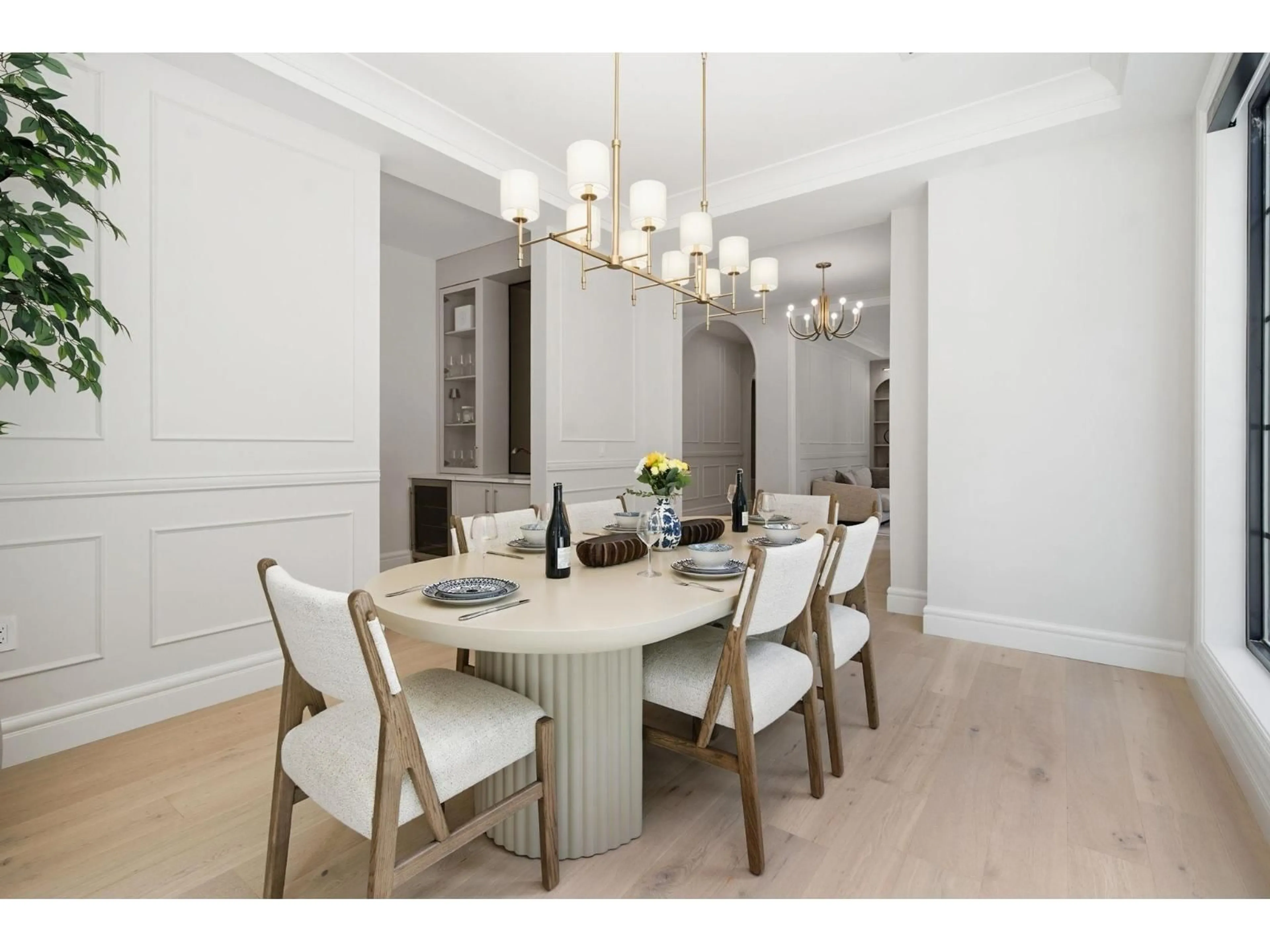 Dining room, wood/laminate floor for 13909 28 AVENUE, Surrey British Columbia V4P1T5
