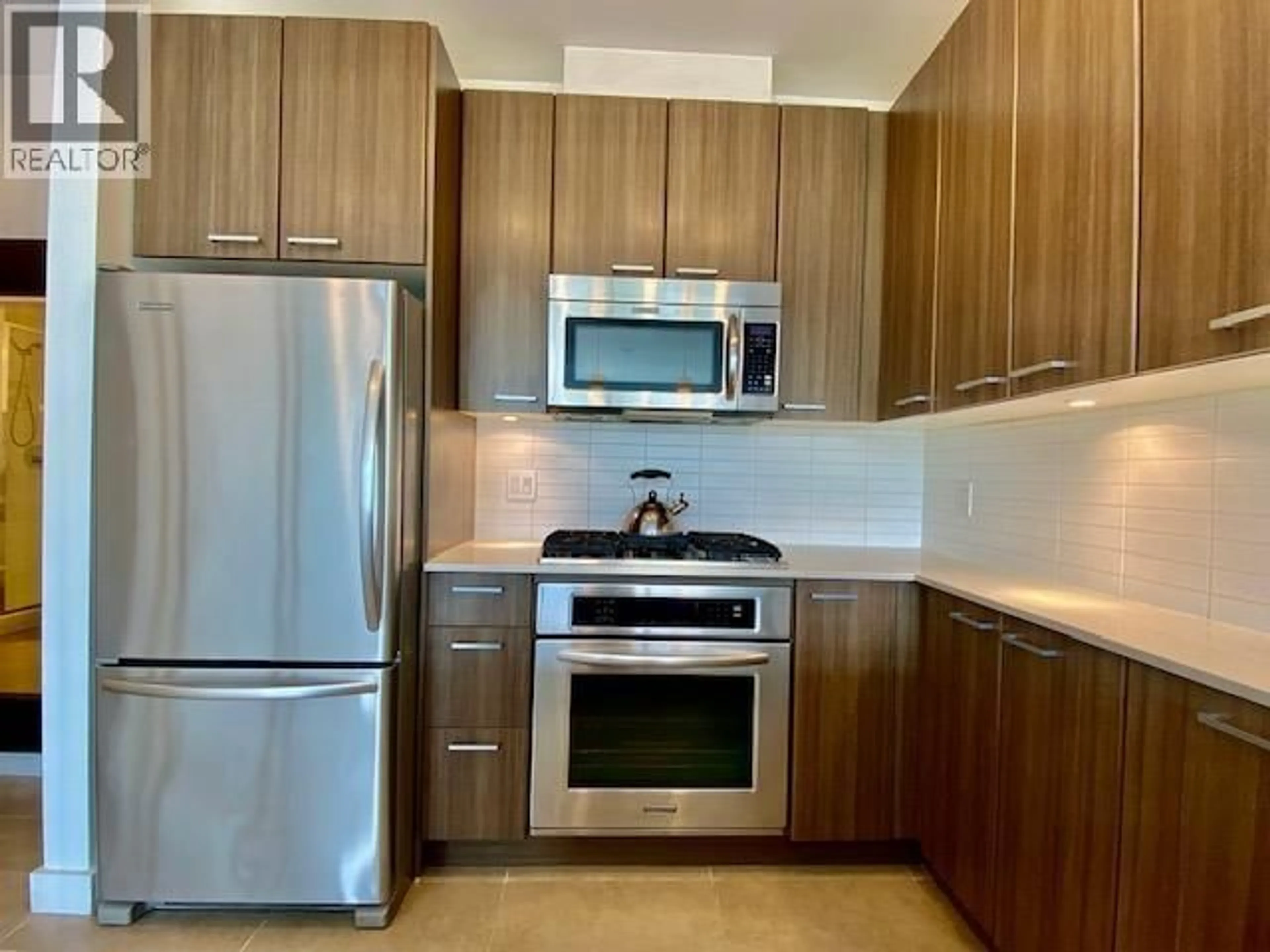 Standard kitchen, unknown for 2701 - 2955 ATLANTIC AVENUE, Coquitlam British Columbia V3B0H9