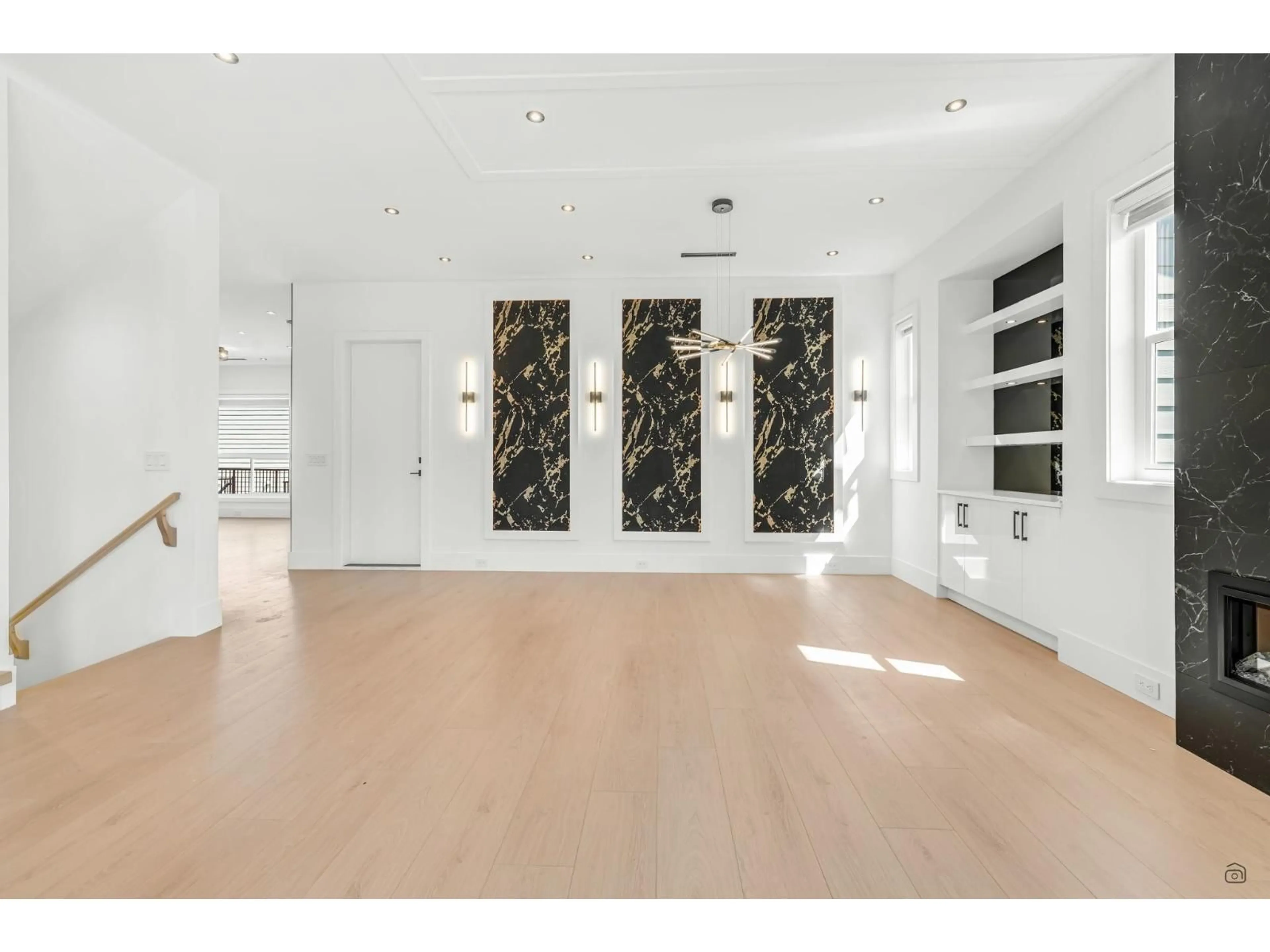 Indoor foyer for 88 171 STREET, Surrey British Columbia V3Z9P5