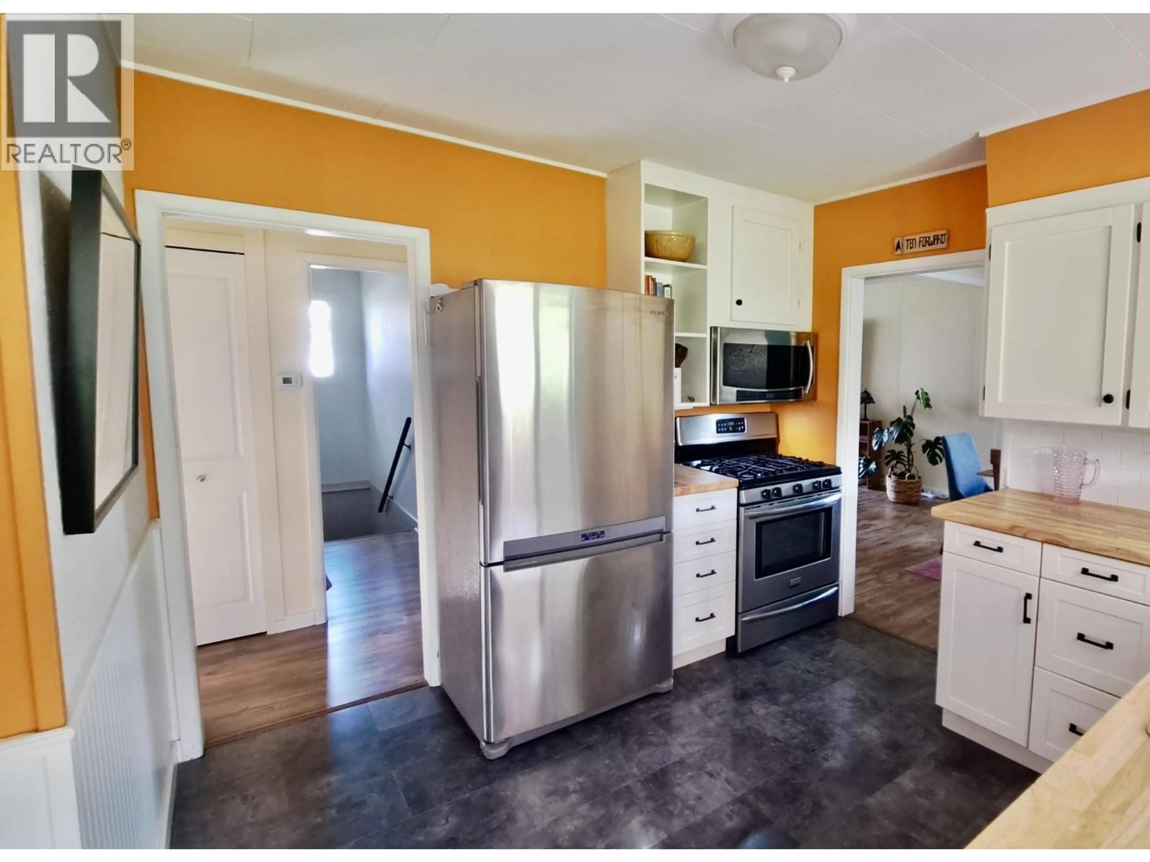 Standard kitchen, unknown for 626 PINCHBECK STREET, Williams Lake British Columbia V2G1E7