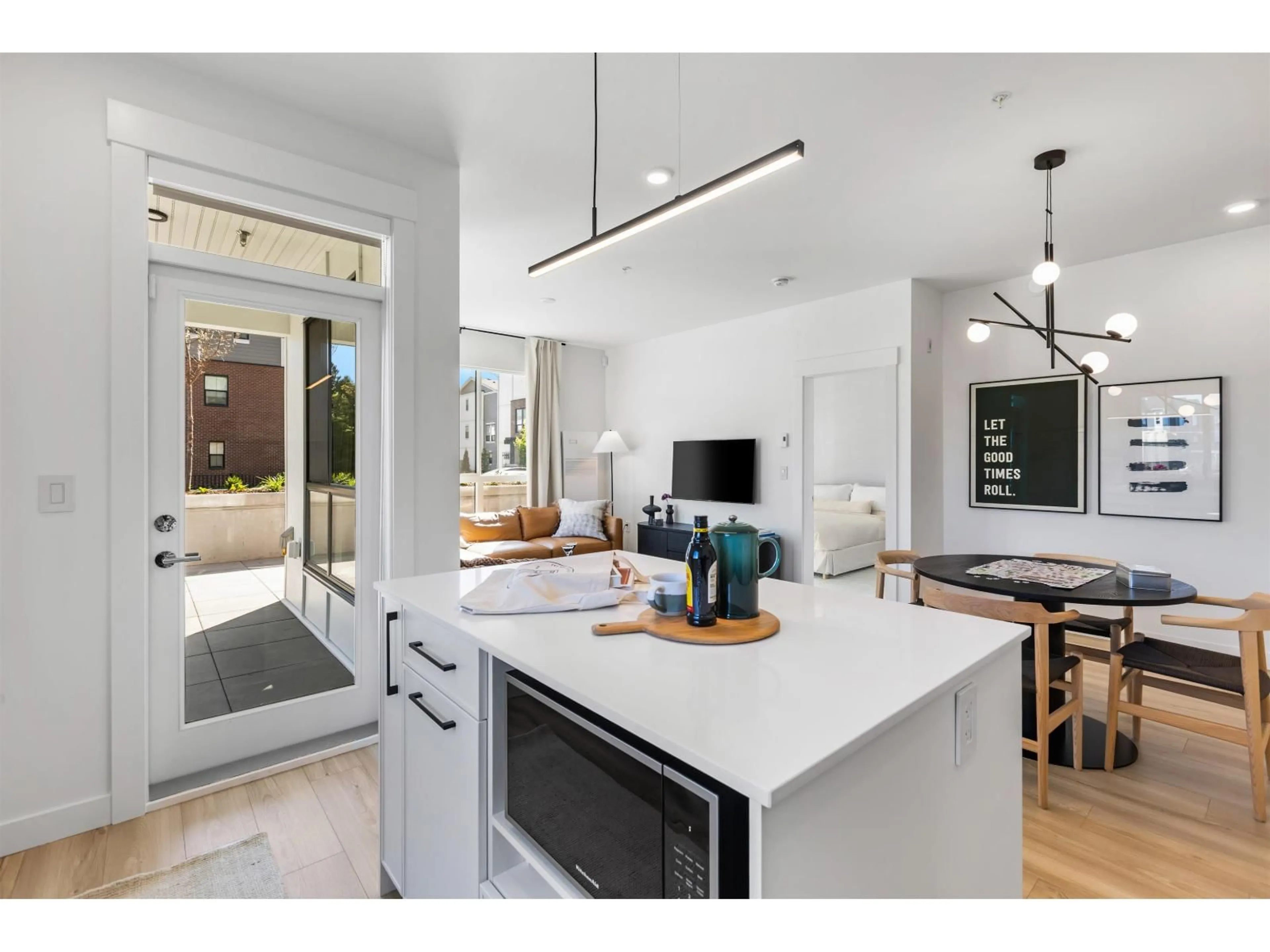 Open concept kitchen, unknown for 213 - 2771 MONTROSE AVENUE, Abbotsford British Columbia V2S0R2