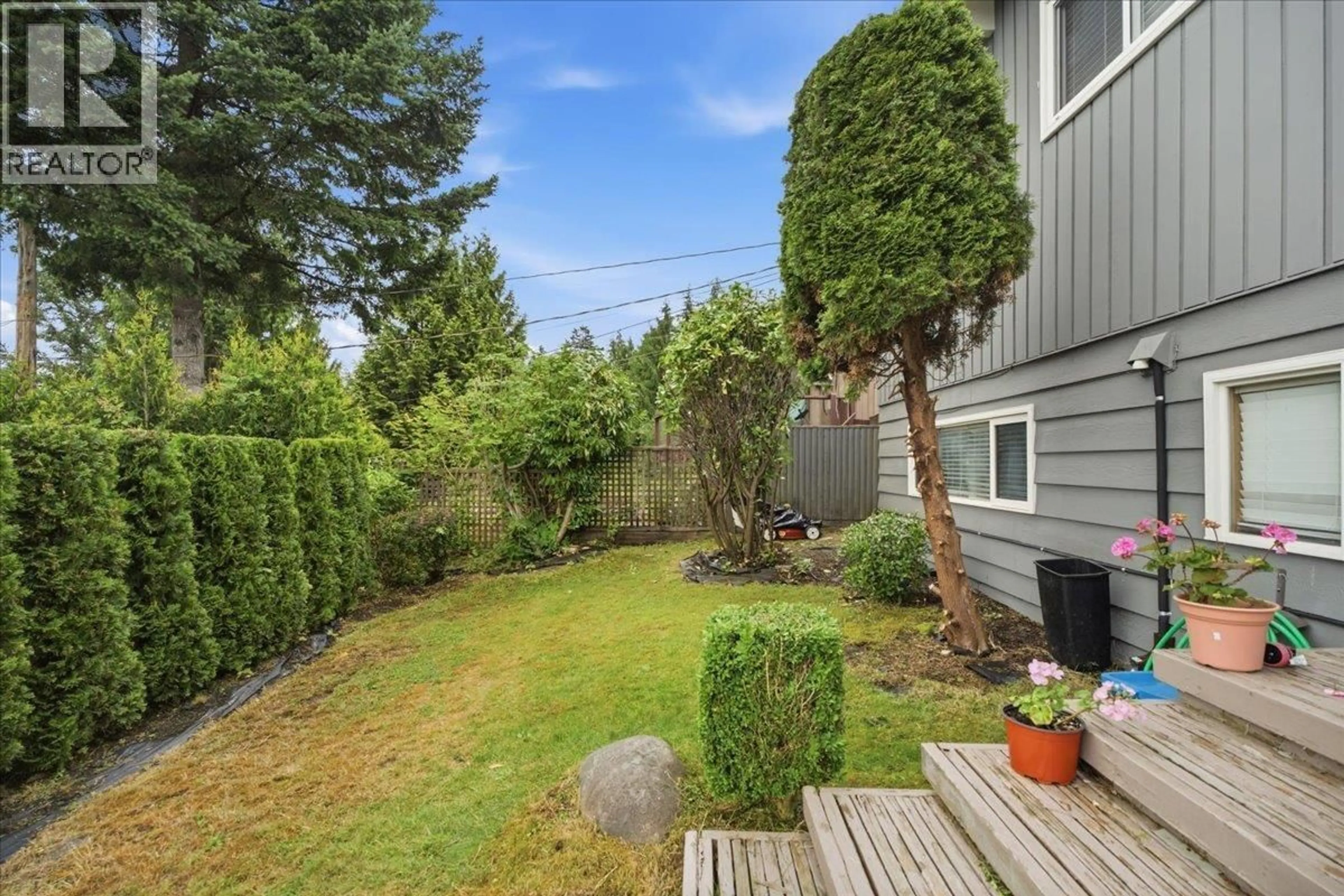 Patio, unknown for 2206 PINECREST AVENUE, Coquitlam British Columbia V3J6T6