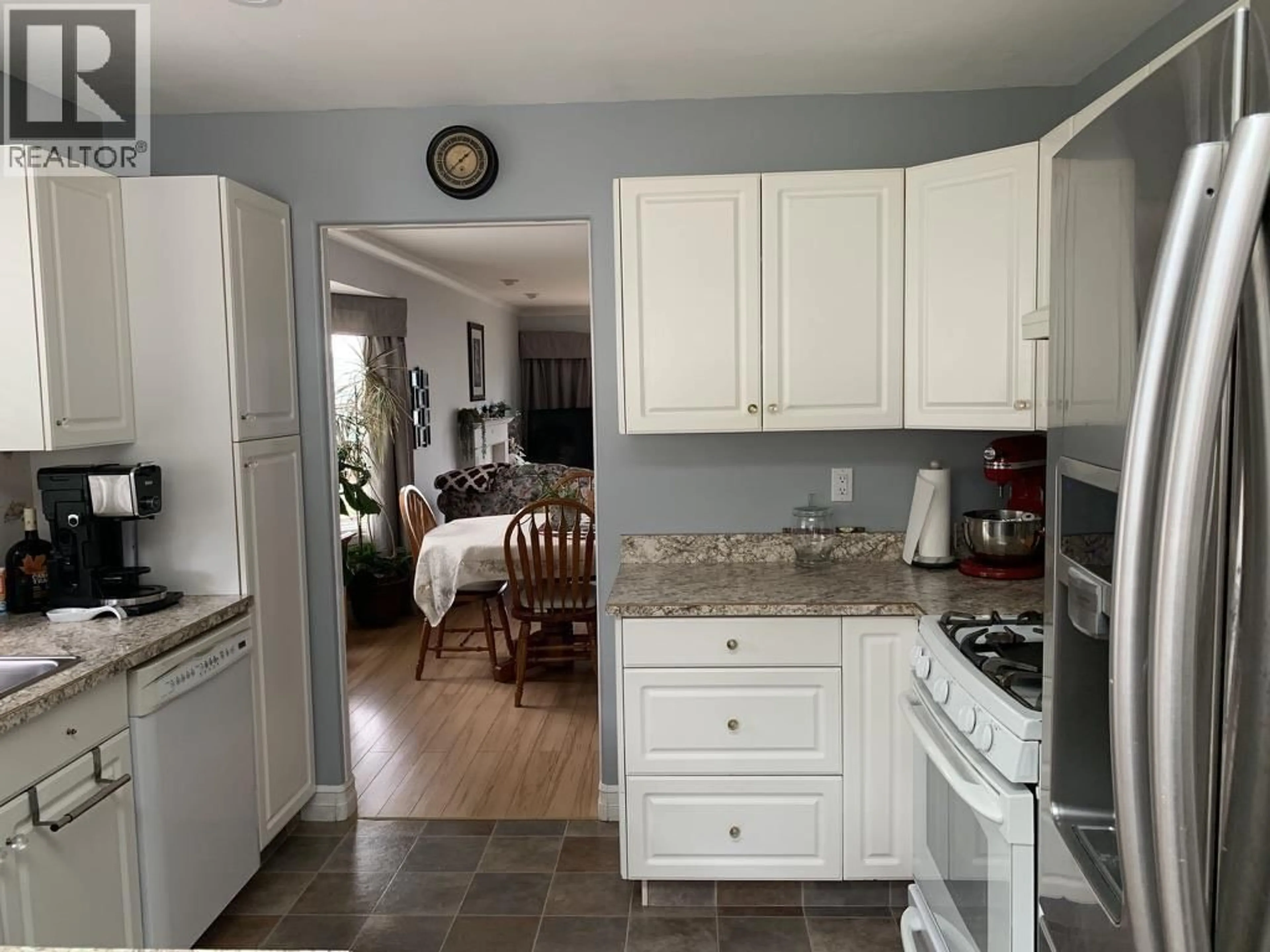 Open concept kitchen, ceramic/tile floor for 54 - 500 WOTZKE DRIVE, Williams Lake British Columbia V2G4S9