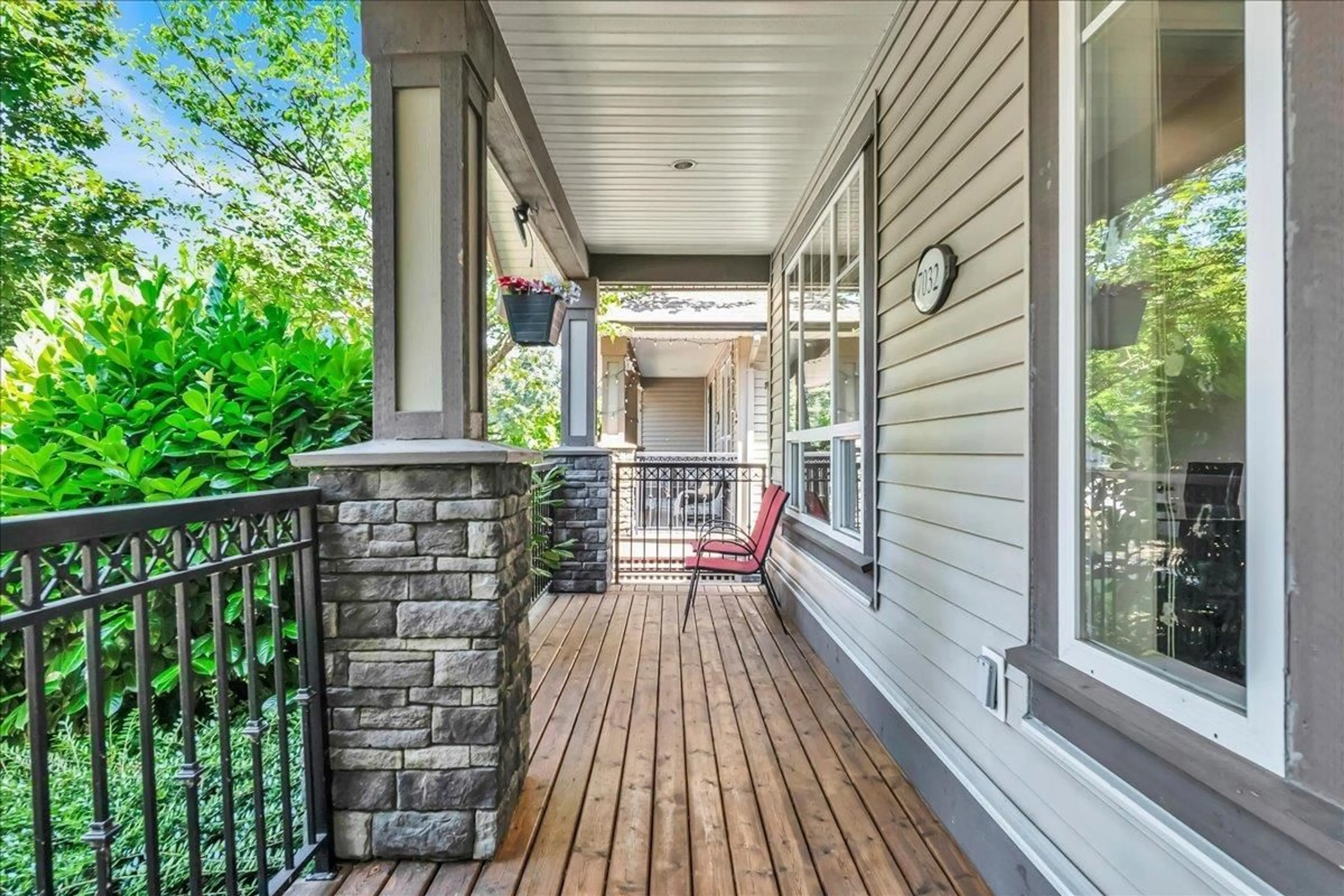 Unknown for 7032 195A STREET, Surrey British Columbia V4N5Z2