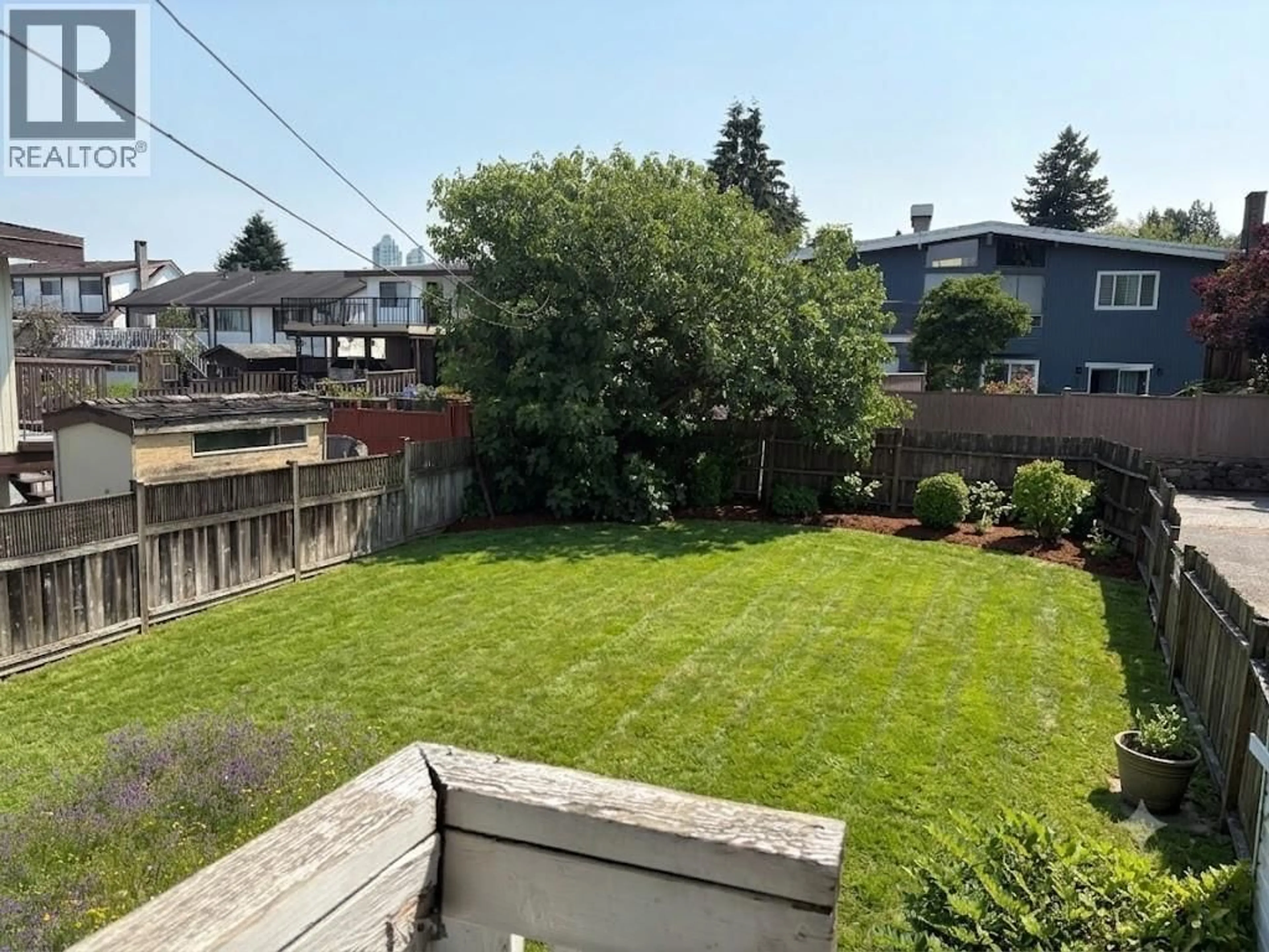 A pic from outside/outdoor area/front of a property/back of a property/a pic from drone, unknown for 3850 MOSCROP STREET, Burnaby British Columbia V5G2C9