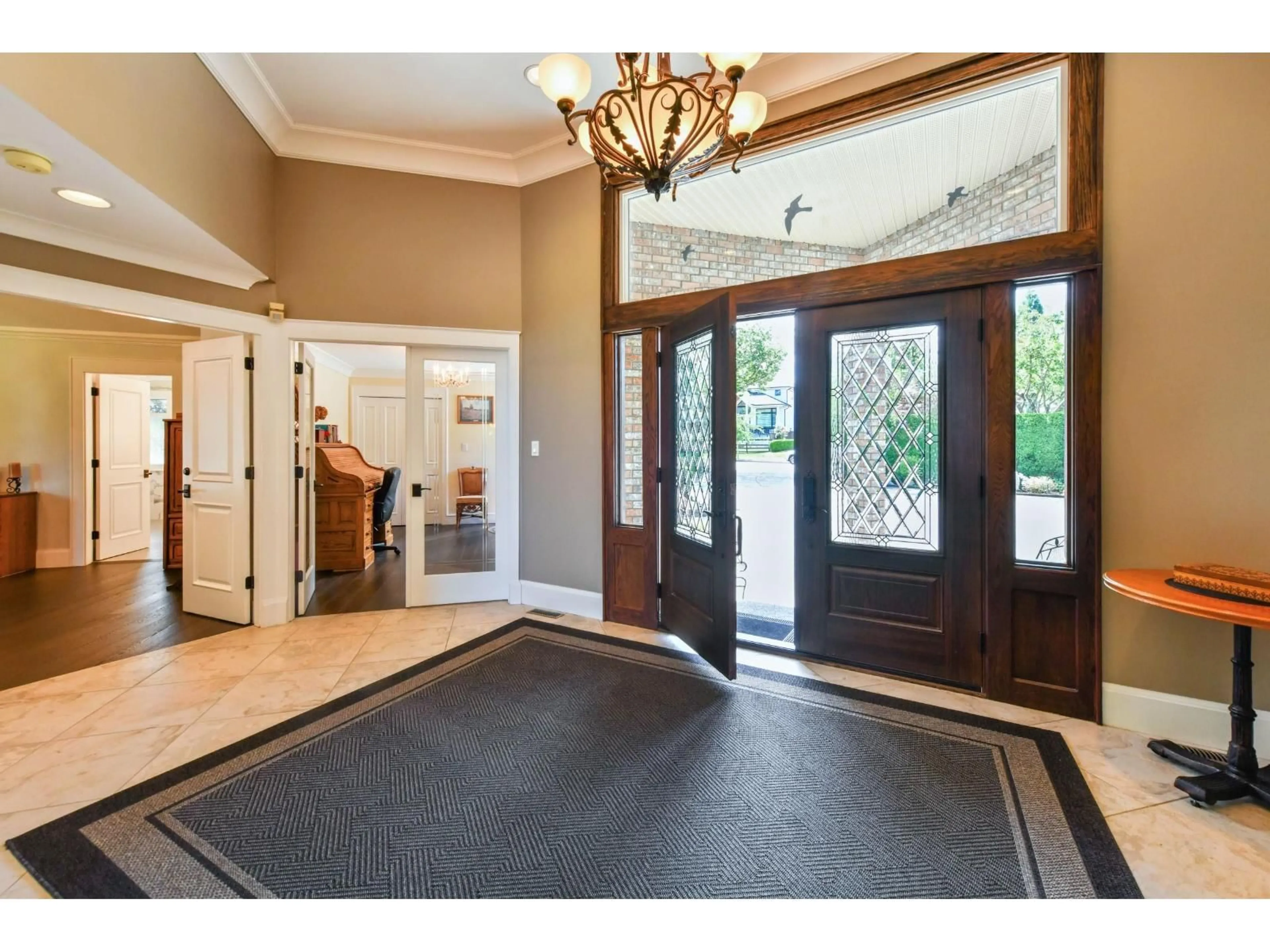 Indoor foyer for 16533 26 AVENUE, Surrey British Columbia V3Z9W9