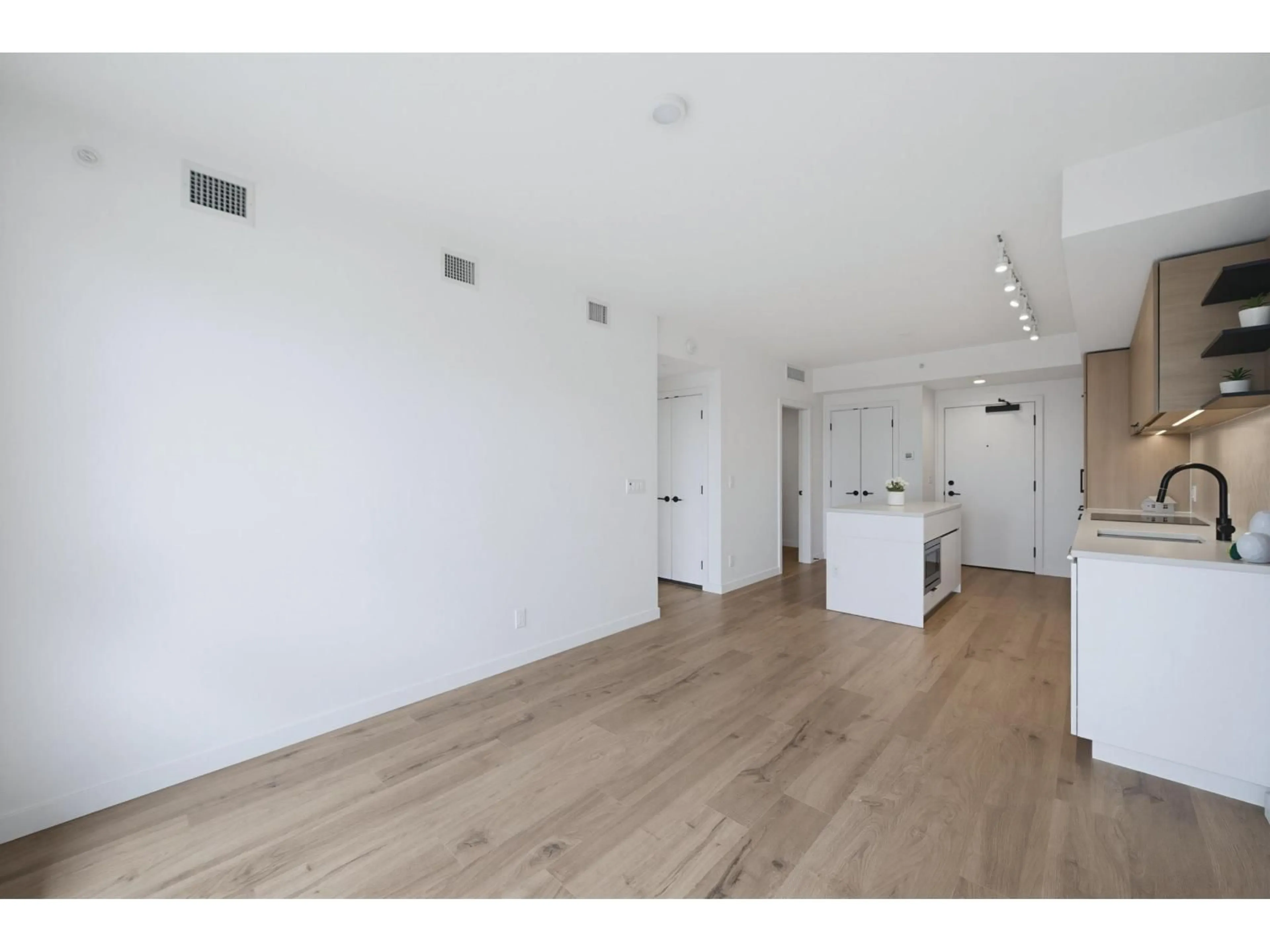 A pic of a room for 1106 - 13428 105 AVENUE, Surrey British Columbia V3T0S6