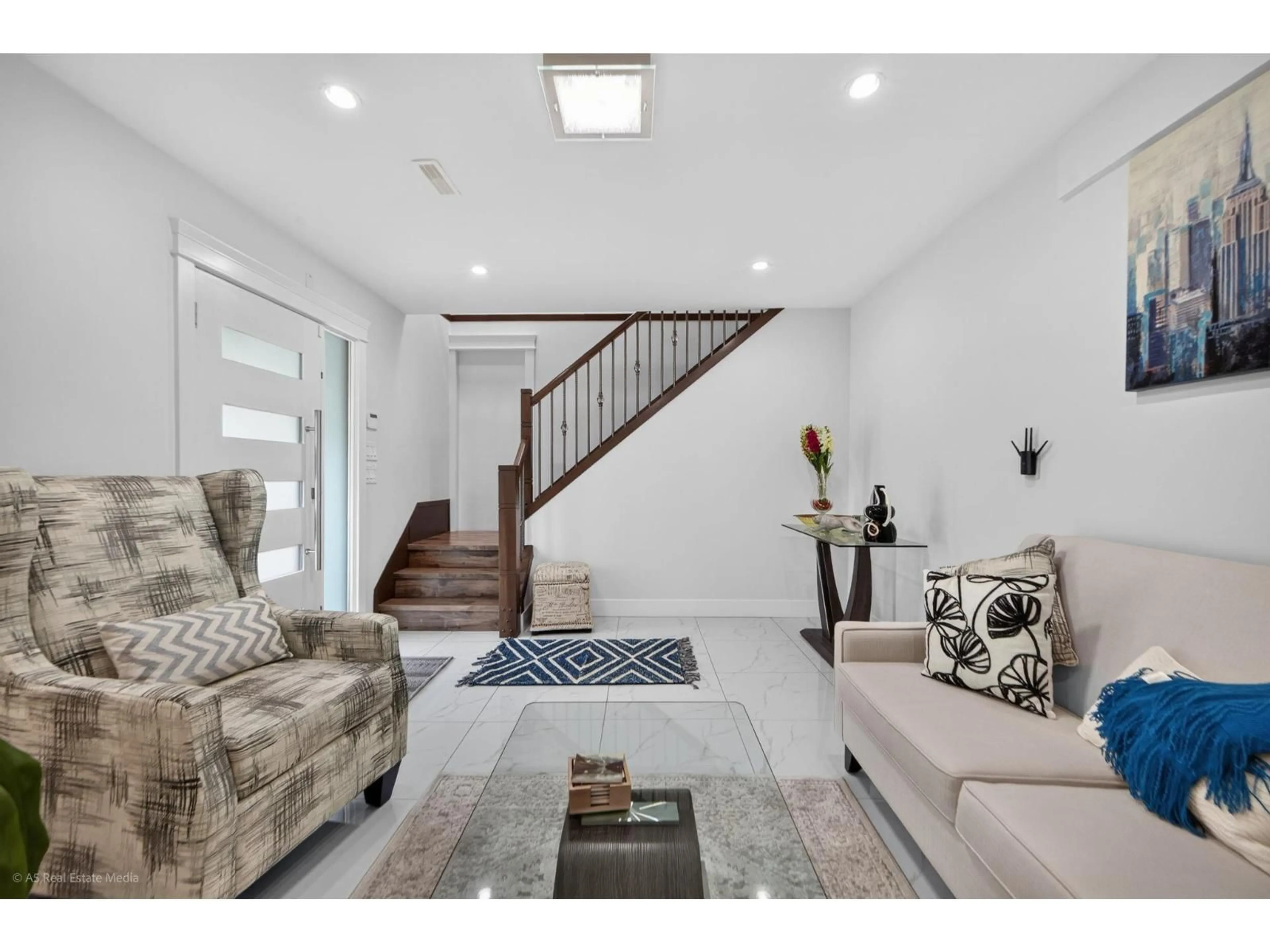 Unknown for 16166 92 AVENUE, Surrey British Columbia V4N3C4