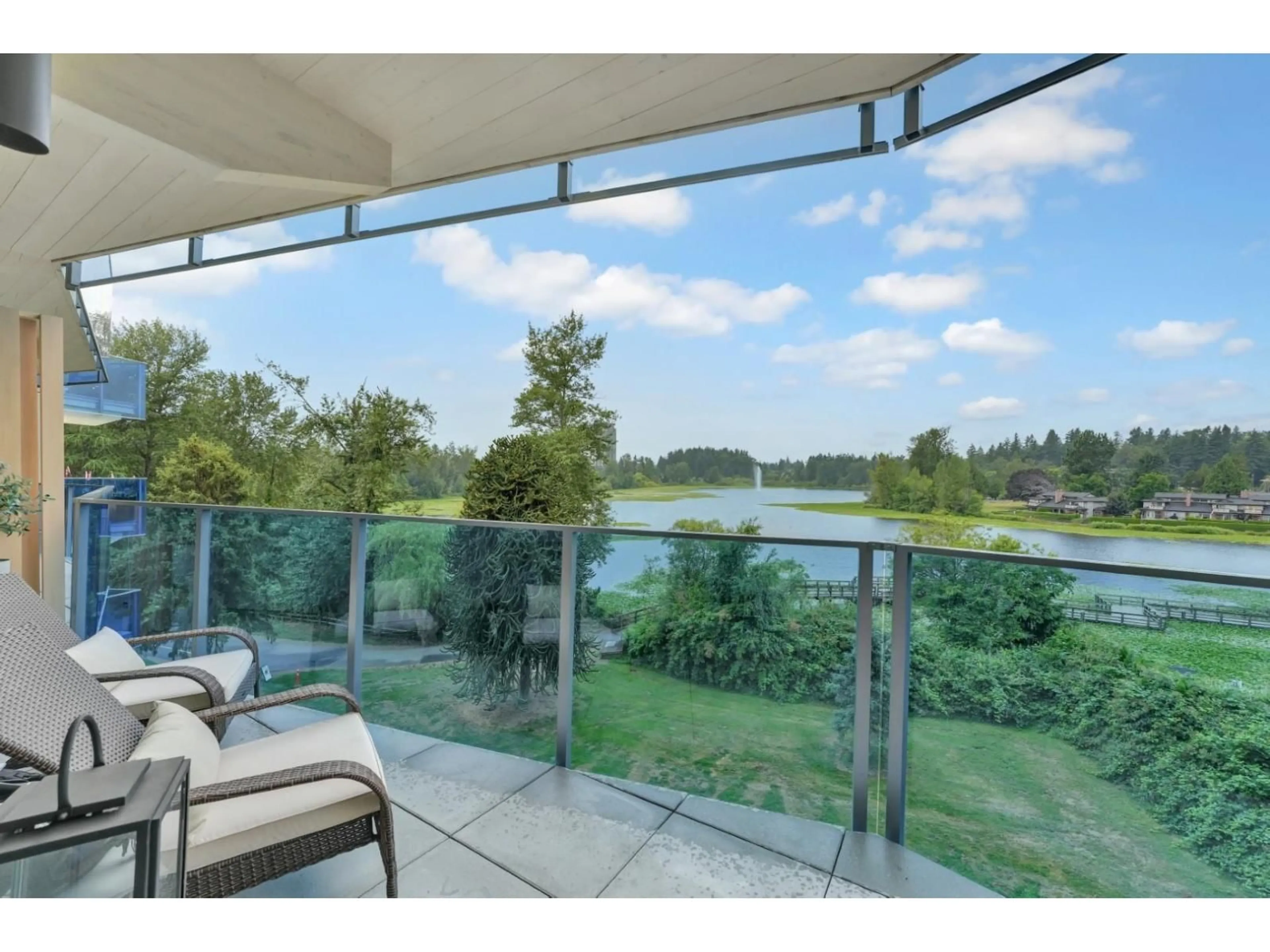 Patio, water/lake/river/ocean view for 404 - 33160 PLAXTON CRESCENT, Abbotsford British Columbia V2S0N6