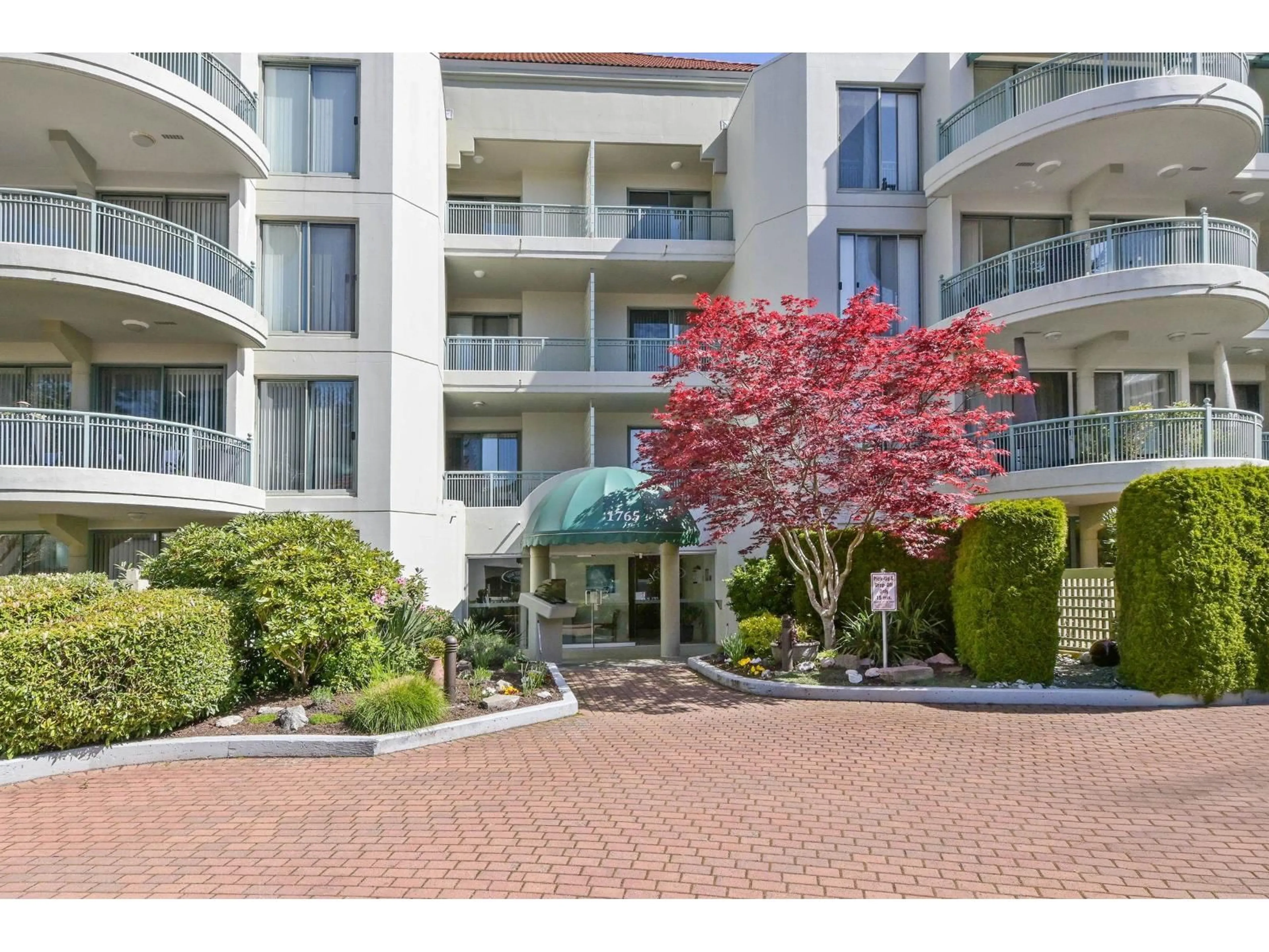 Unknown for 208 - 1765 MARTIN DRIVE, Surrey British Columbia V4A9T6