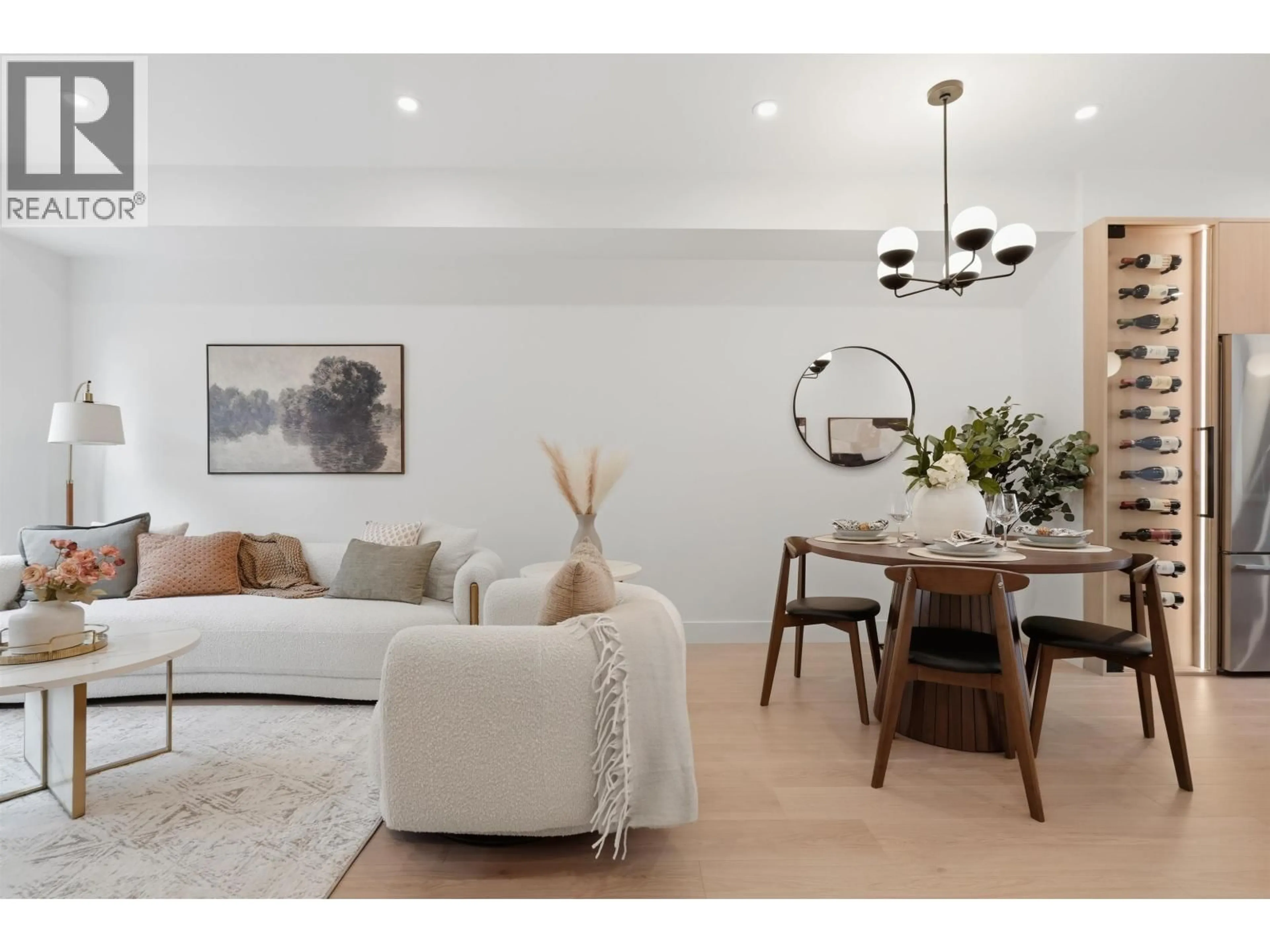 Living room with furniture, wood/laminate floor for 36 - 4732 60B STREET, Delta British Columbia V4K3L1