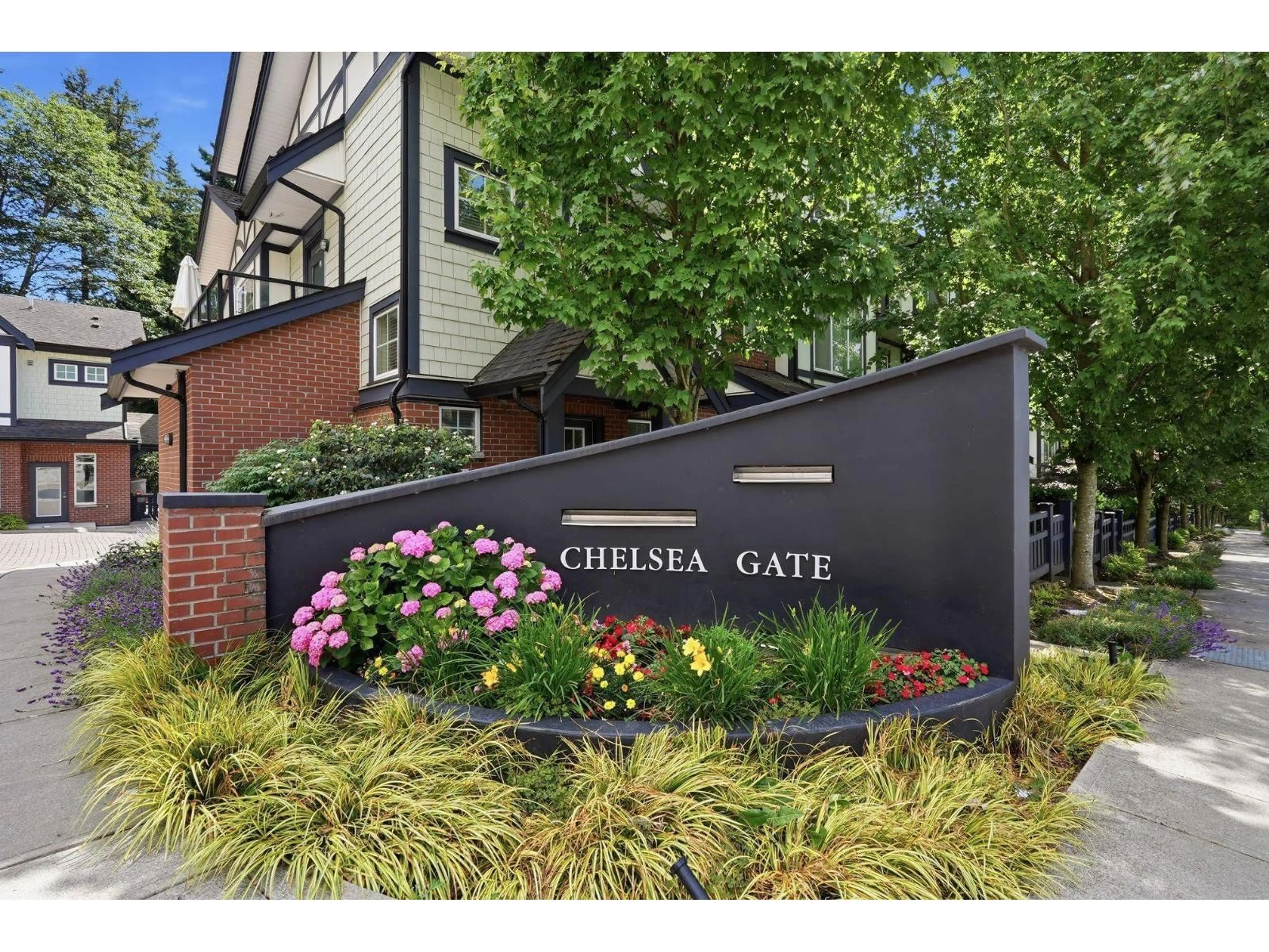 Indoor entryway for 17 - 11188 72 AVENUE, Delta British Columbia V4E0A5