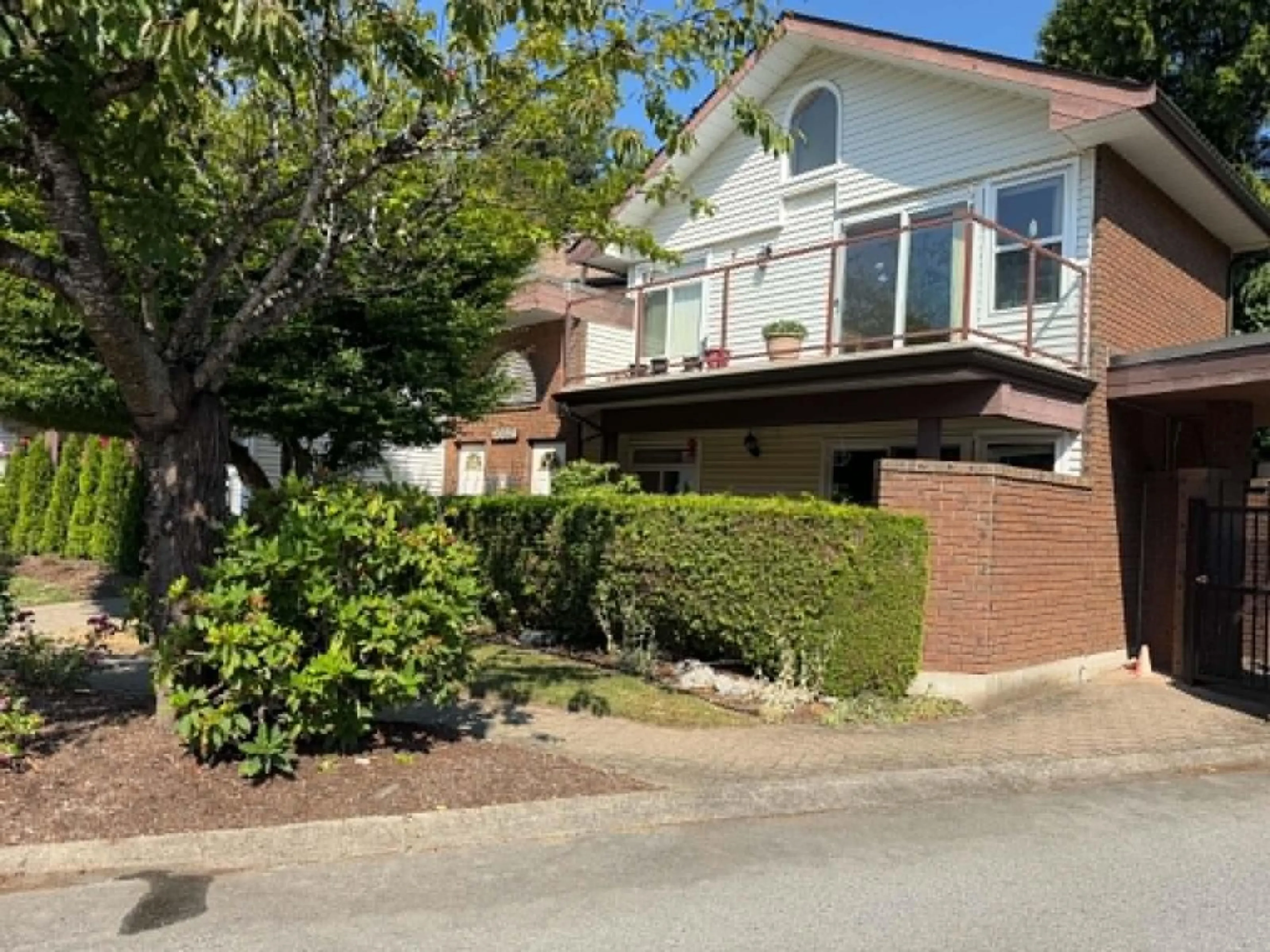 A pic from outside/outdoor area/front of a property/back of a property/a pic from drone, street for 101 - 13858 102 AVENUE, Surrey British Columbia V3T1P1